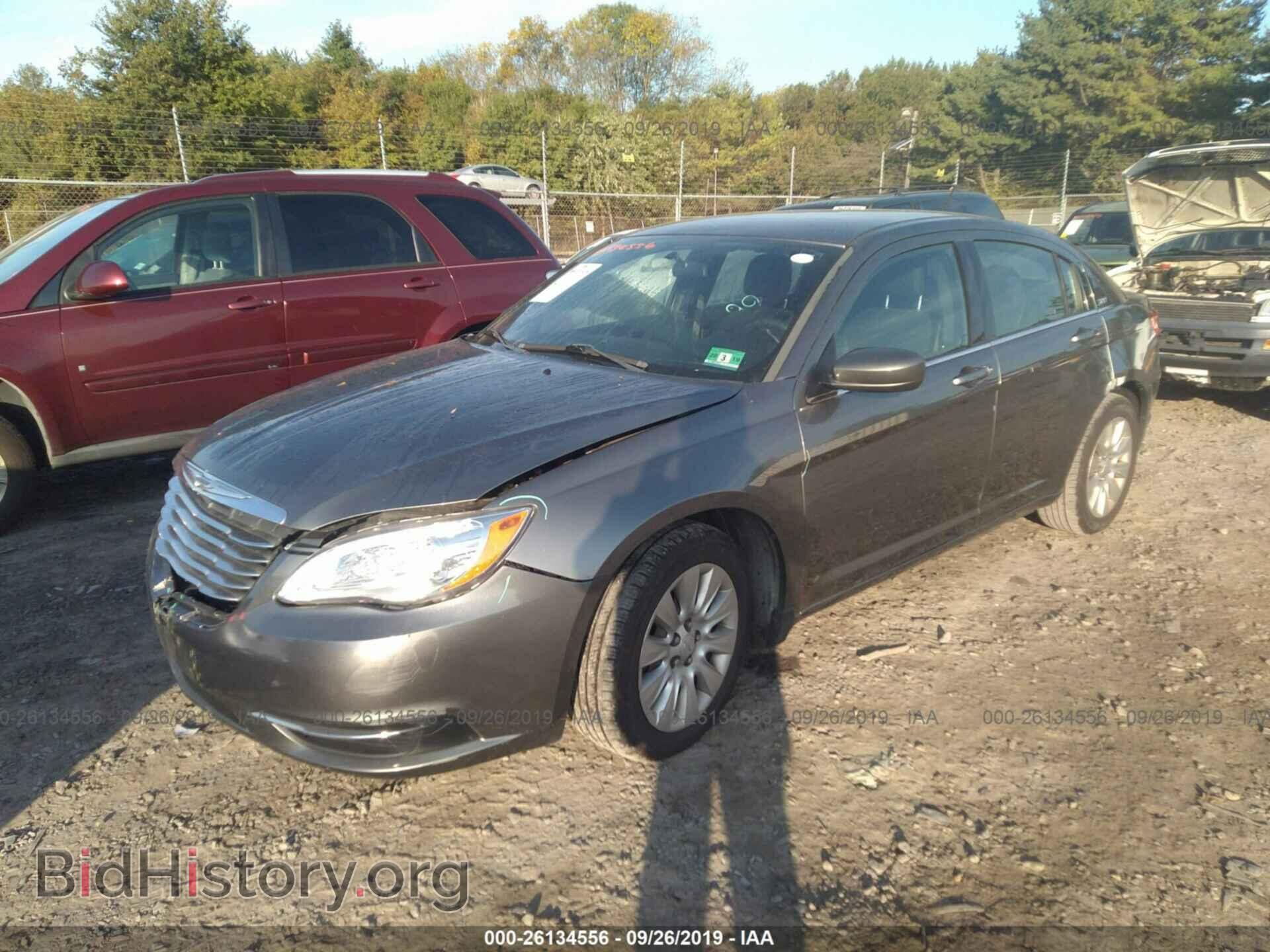 2012 CHRYSLER 200 - VIN: 1C3CCBAB0CN330748 - Photo 2