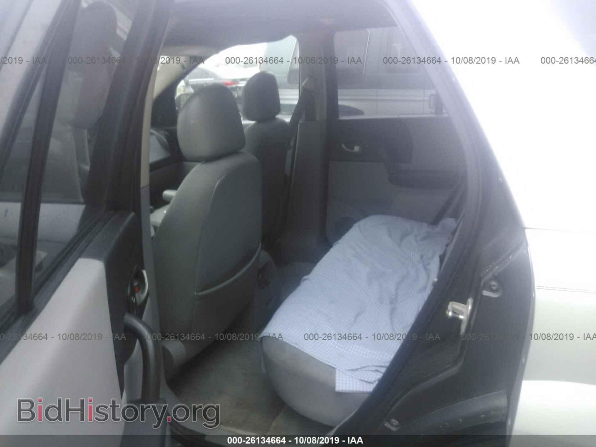 2004 SATURN VUE - VIN: 5GZCZ43D14S800856 - Photo 8