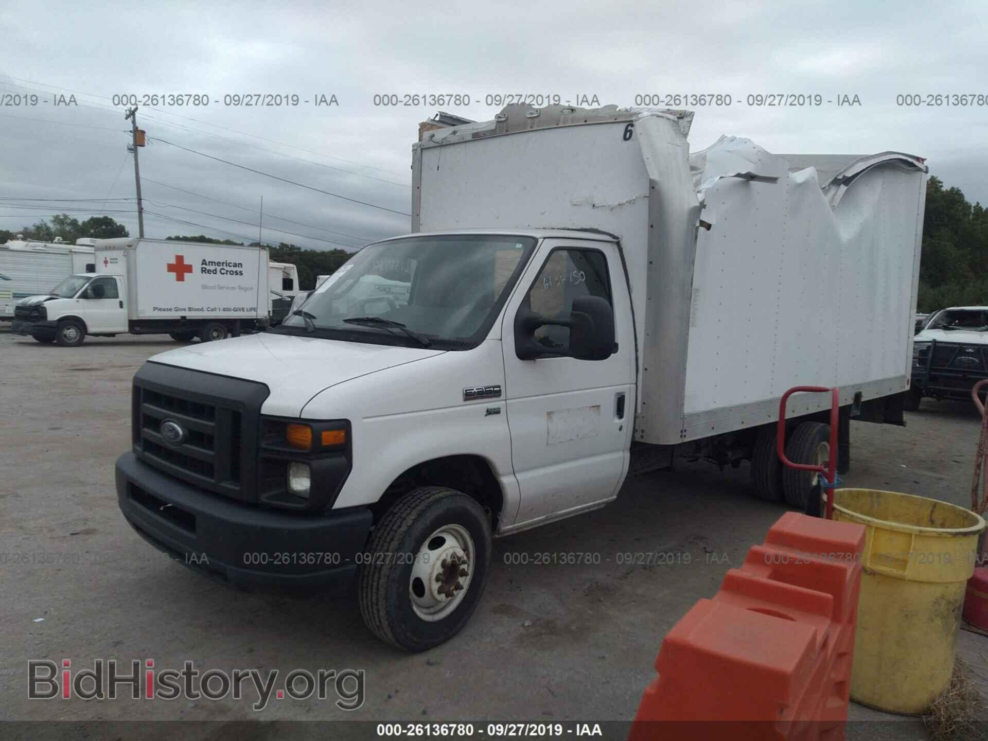 2010 FORD ECONOLINE - VIN: 1FDWE3FL5ADA03612 - Фото 2