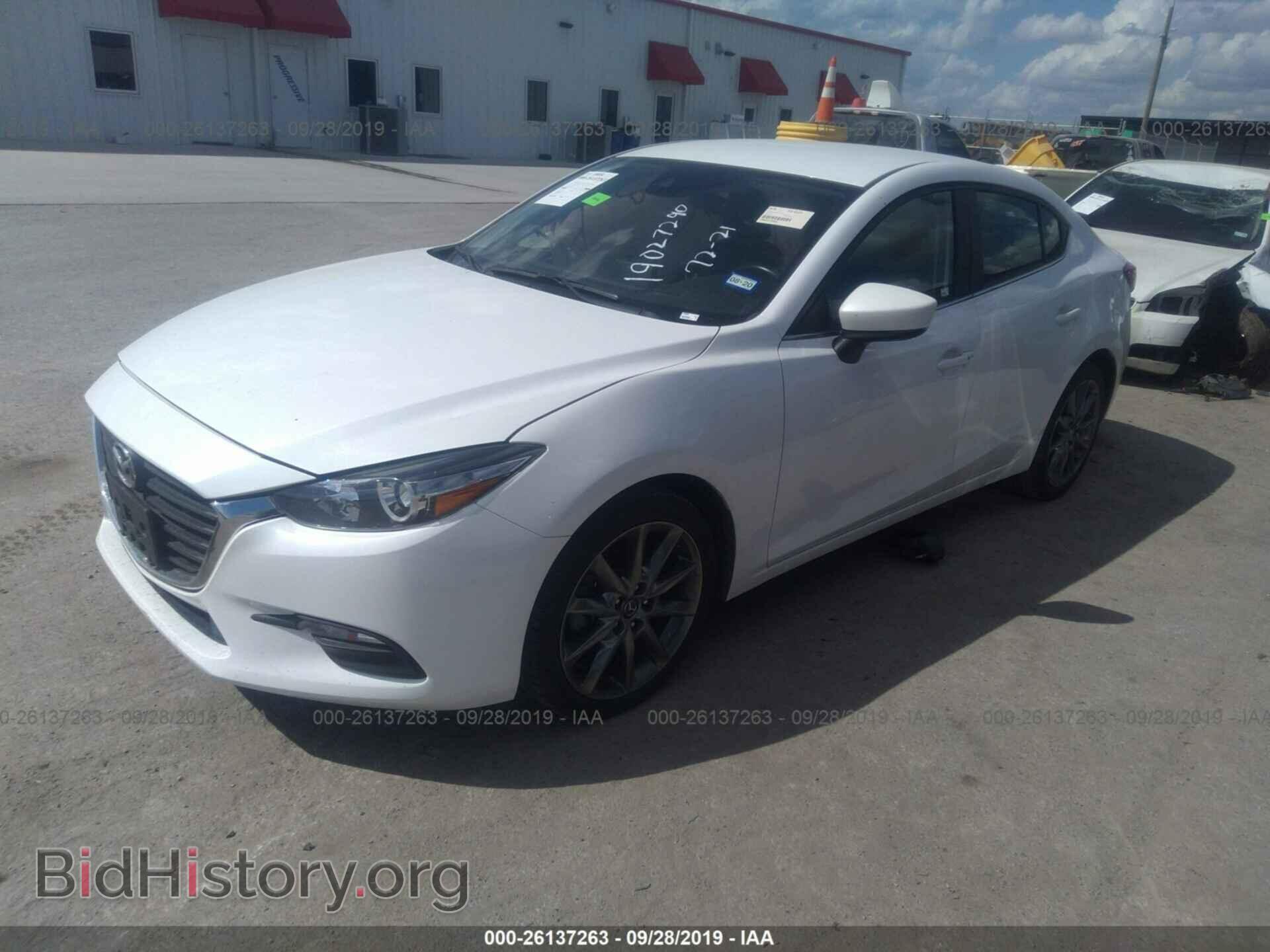 2018 MAZDA 3 - VIN: 3MZBN1V38JM209646 - Фото 2