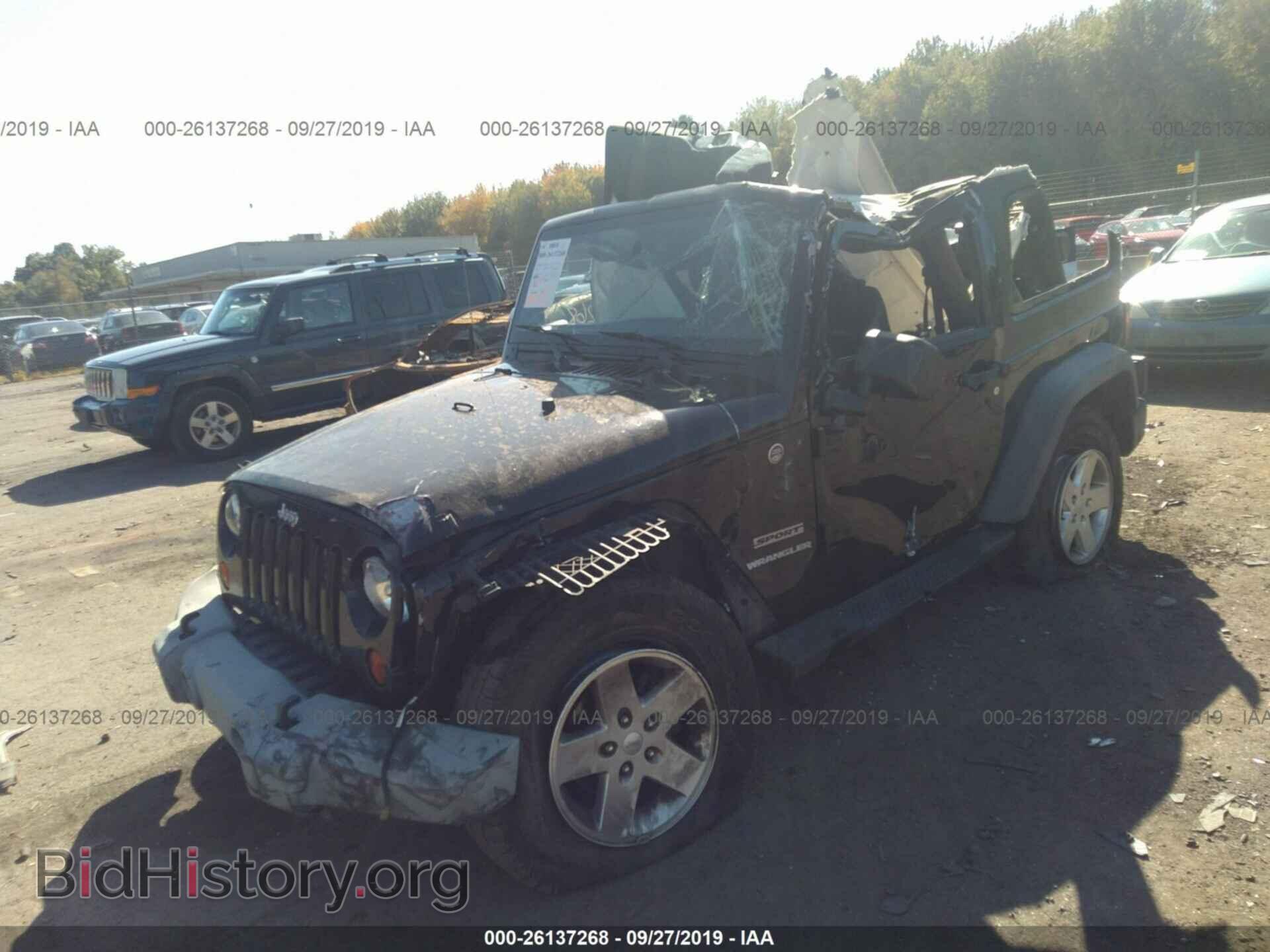 2011 JEEP WRANGLER - VIN: 1J4AA2D10BL598442 - Фото 2
