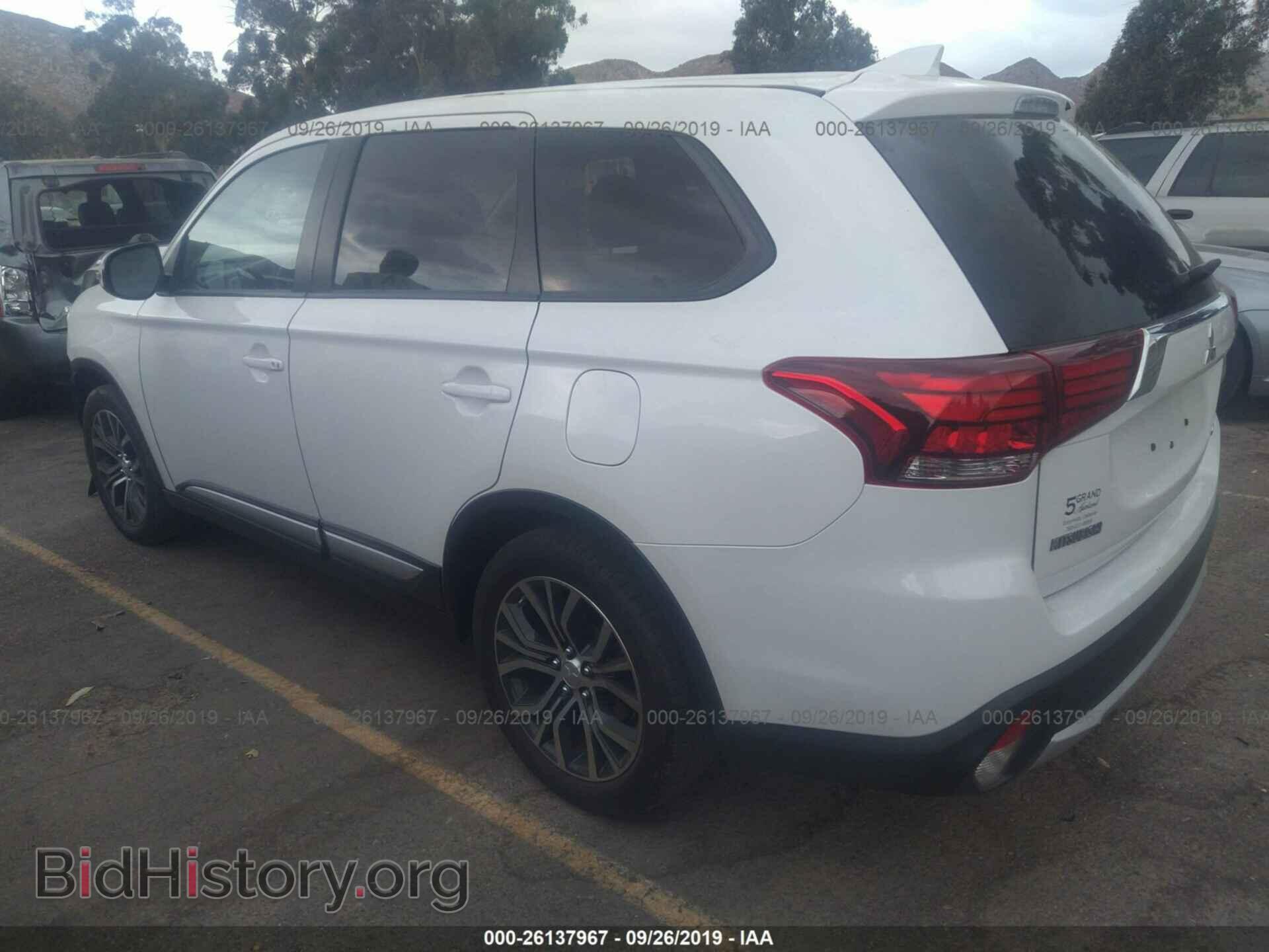 2017 Mitsubishi Outlander - VIN: JA4AD3A39HZ044275 - Фото 3