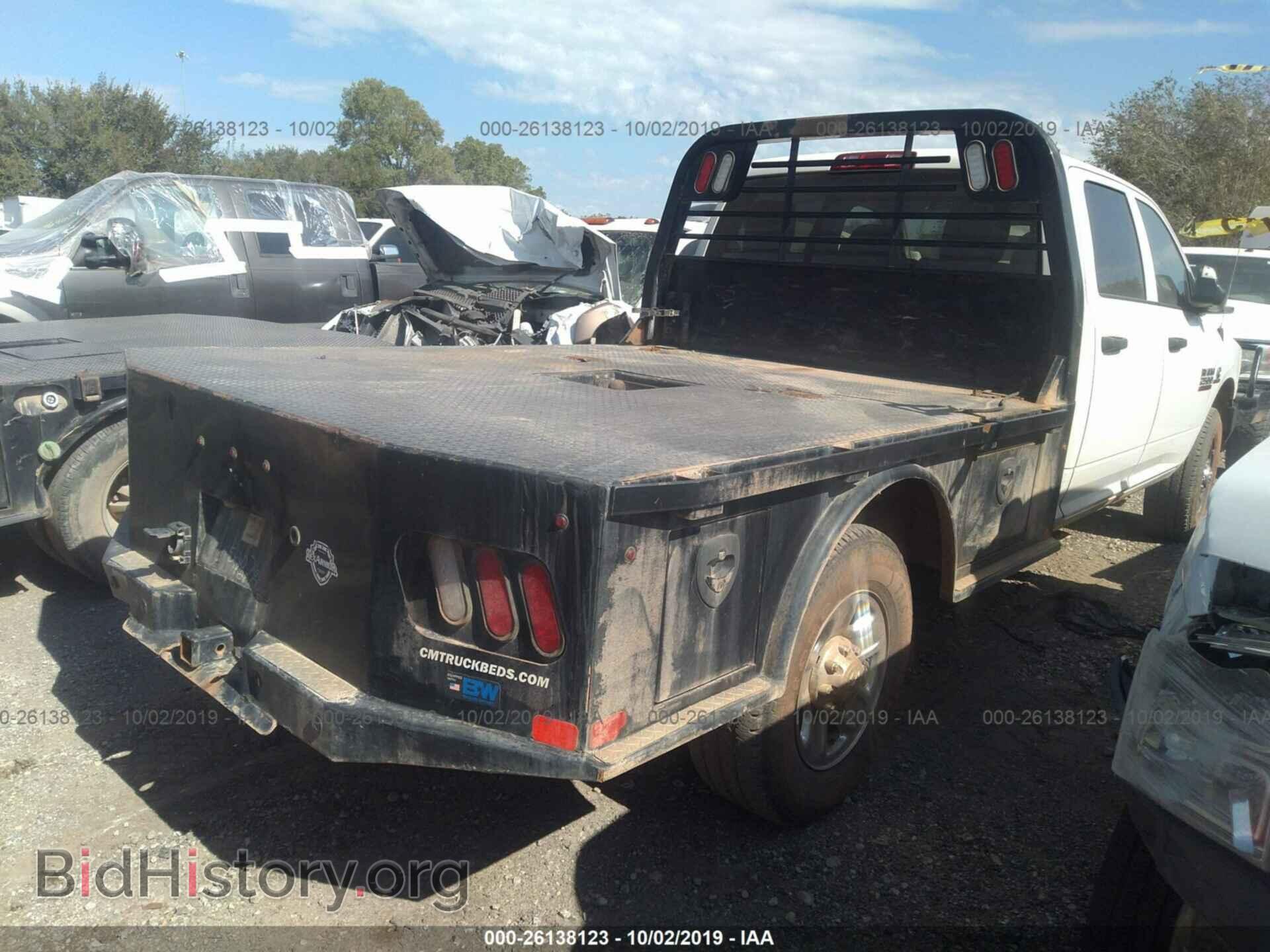 2017 RAM 2500 - VIN: 3C6UR5HL2HG758083 - Photo 4