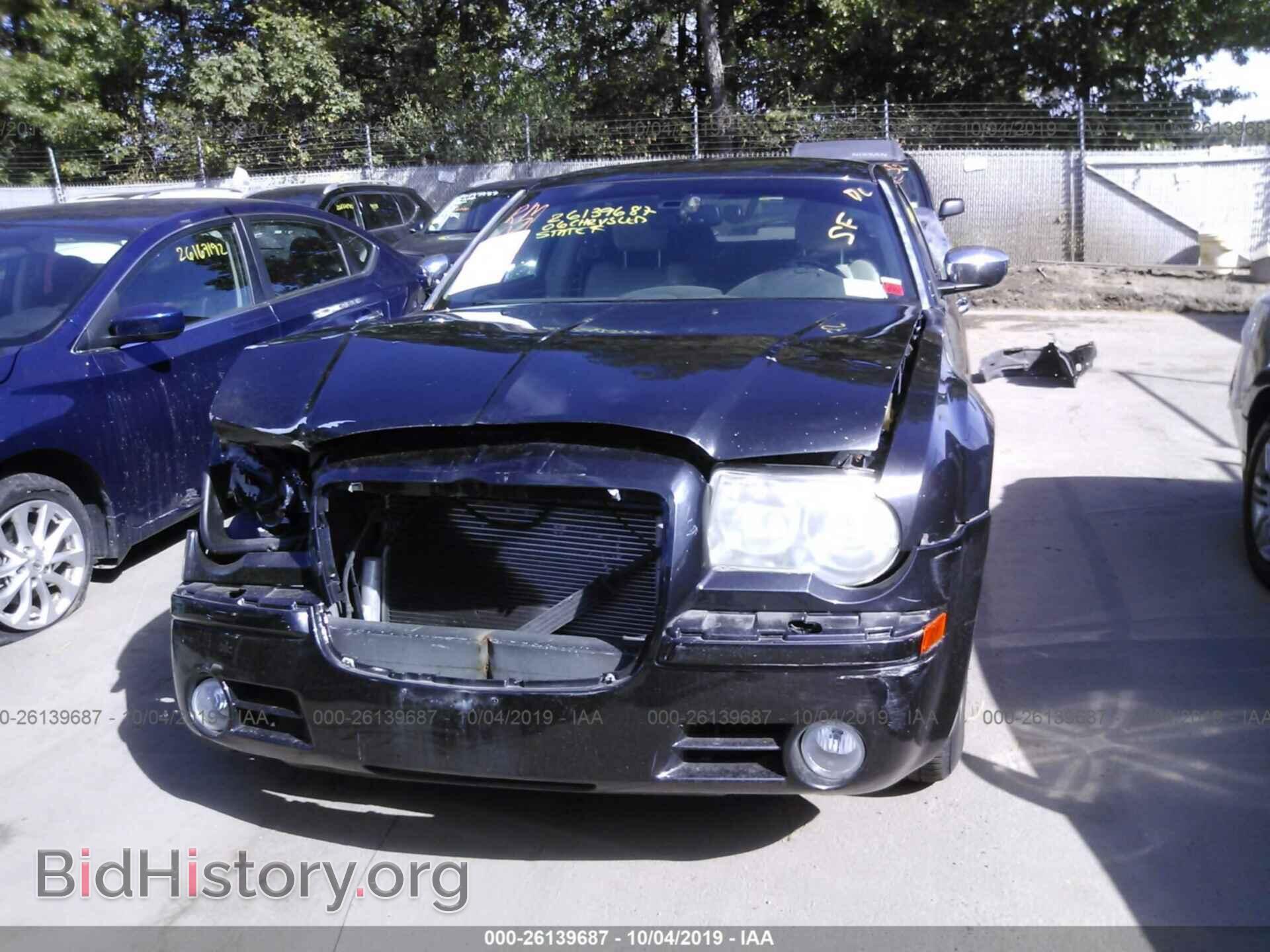 2006 CHRYSLER 300C - VIN: 2C3KK63H26H354537 - Фото 6