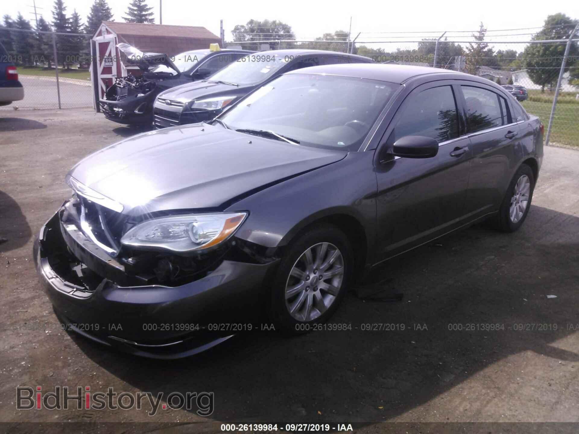 2014 CHRYSLER 200 - VIN: 1C3CCBBB2EN179574 - Фото 2