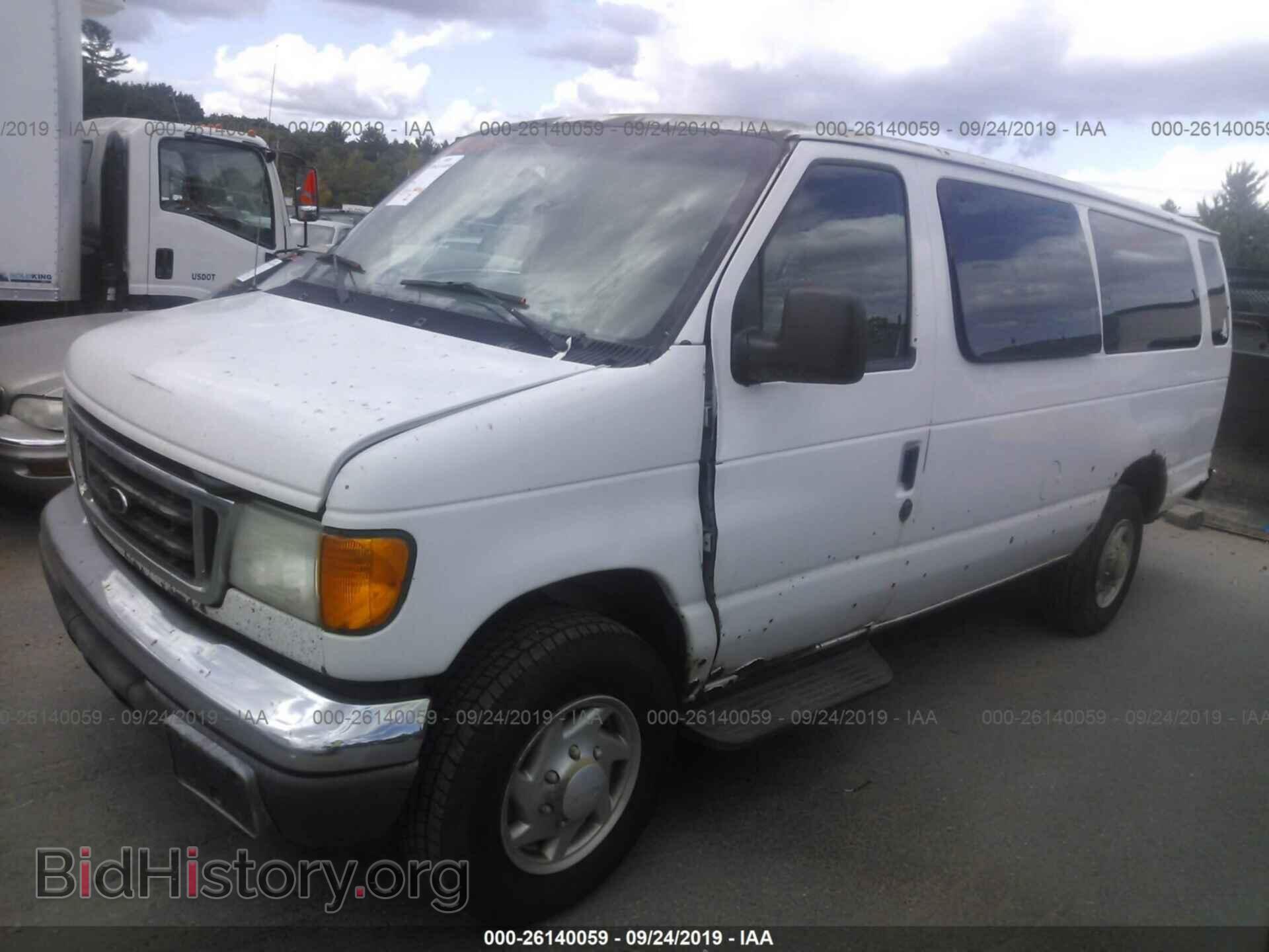 2005 FORD ECONOLINE - VIN: 1FBSS31L75HA82223 - Фото 2