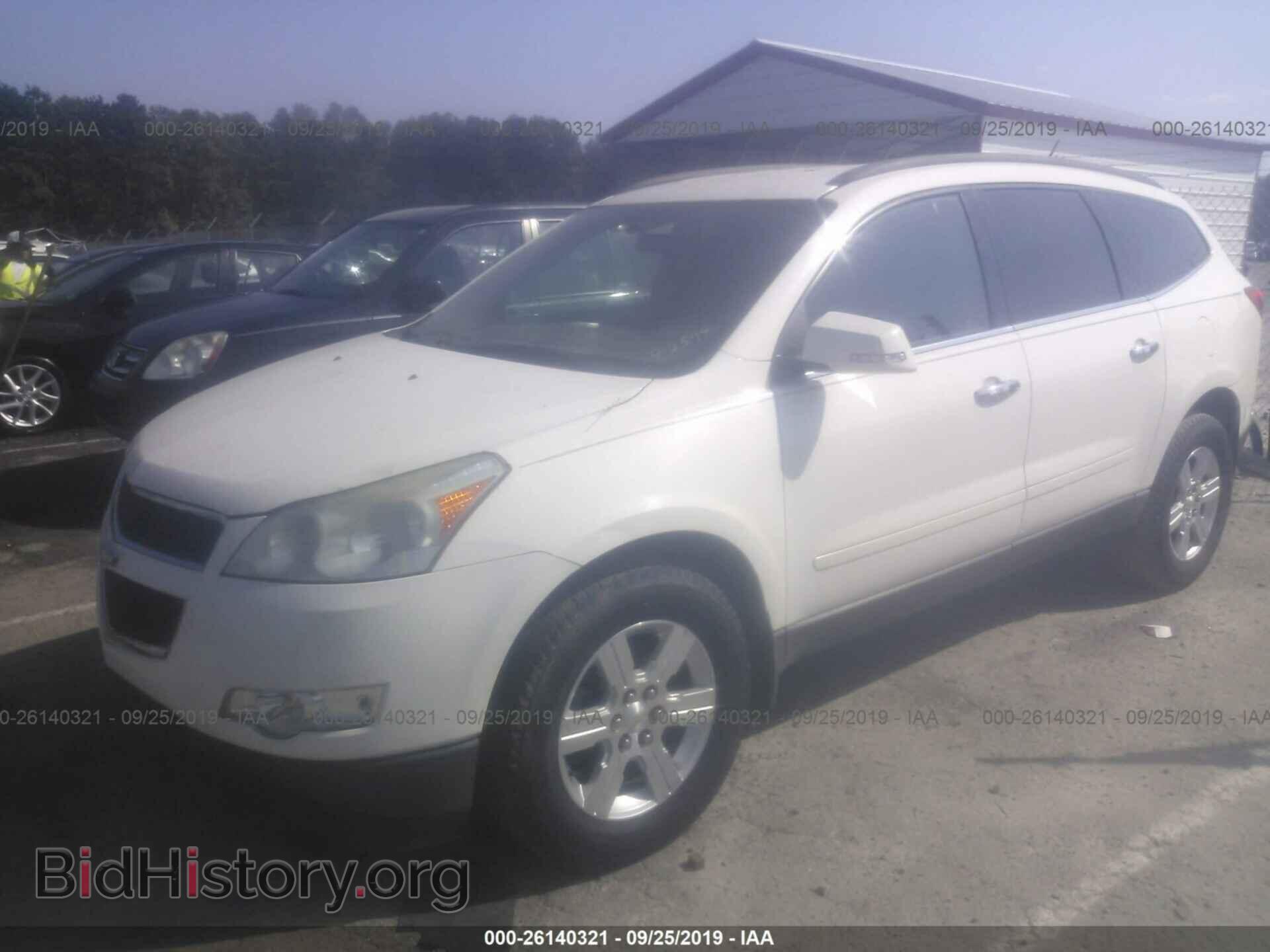 2010 CHEVROLET TRAVERSE - VIN: 1GNLVFED2AJ237461 - Фото 2