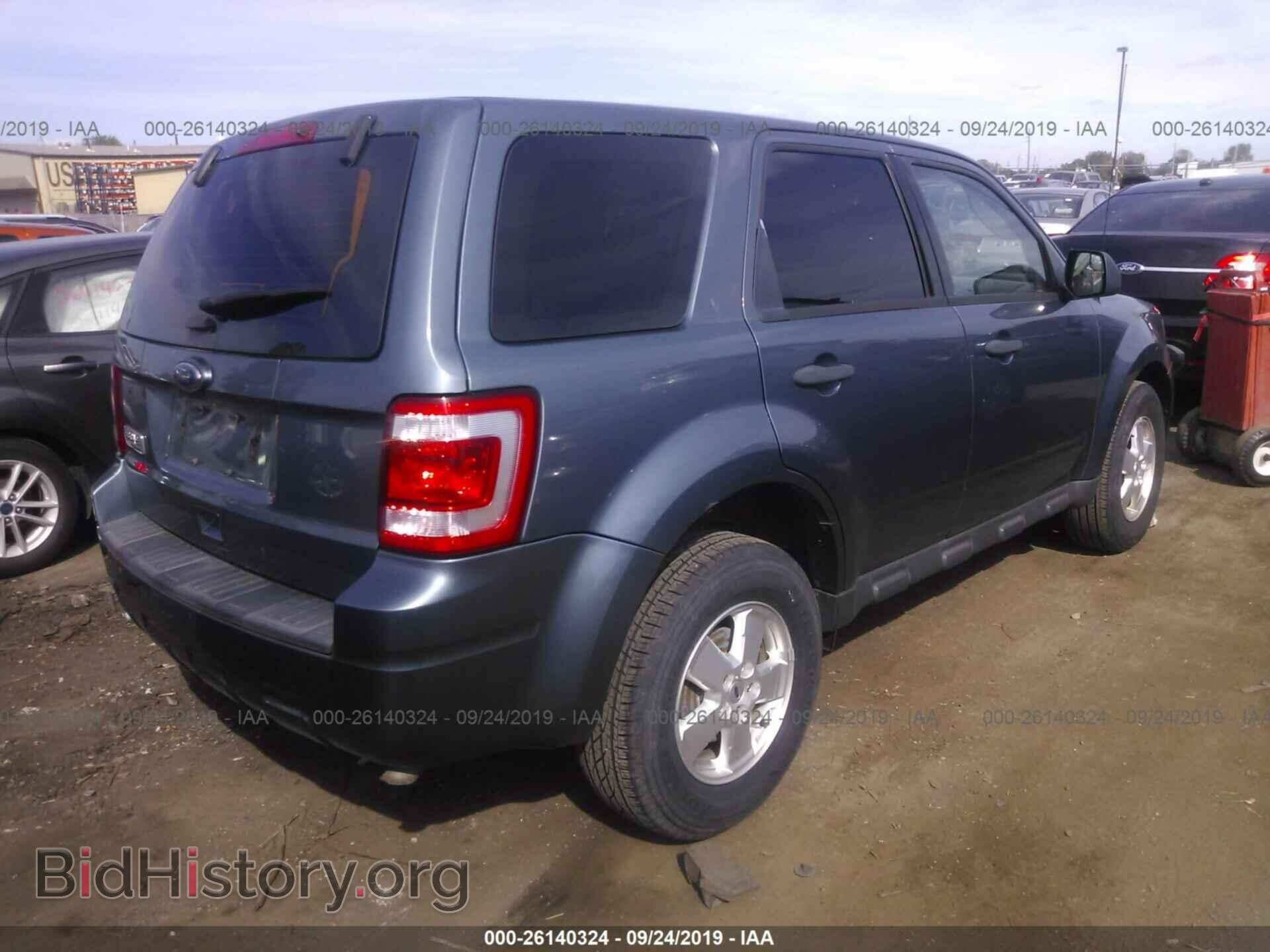 2011 FORD ESCAPE - VIN: 1FMCU0C75BKC18366 - Фото 4