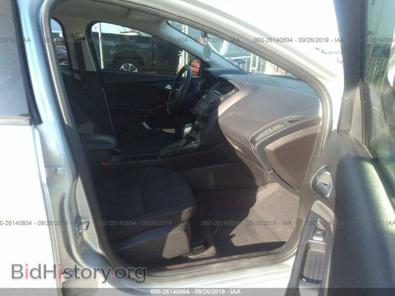 2016 Ford FOCUS (VIN 1FADP3F23GL336506) — photo 5 of 10