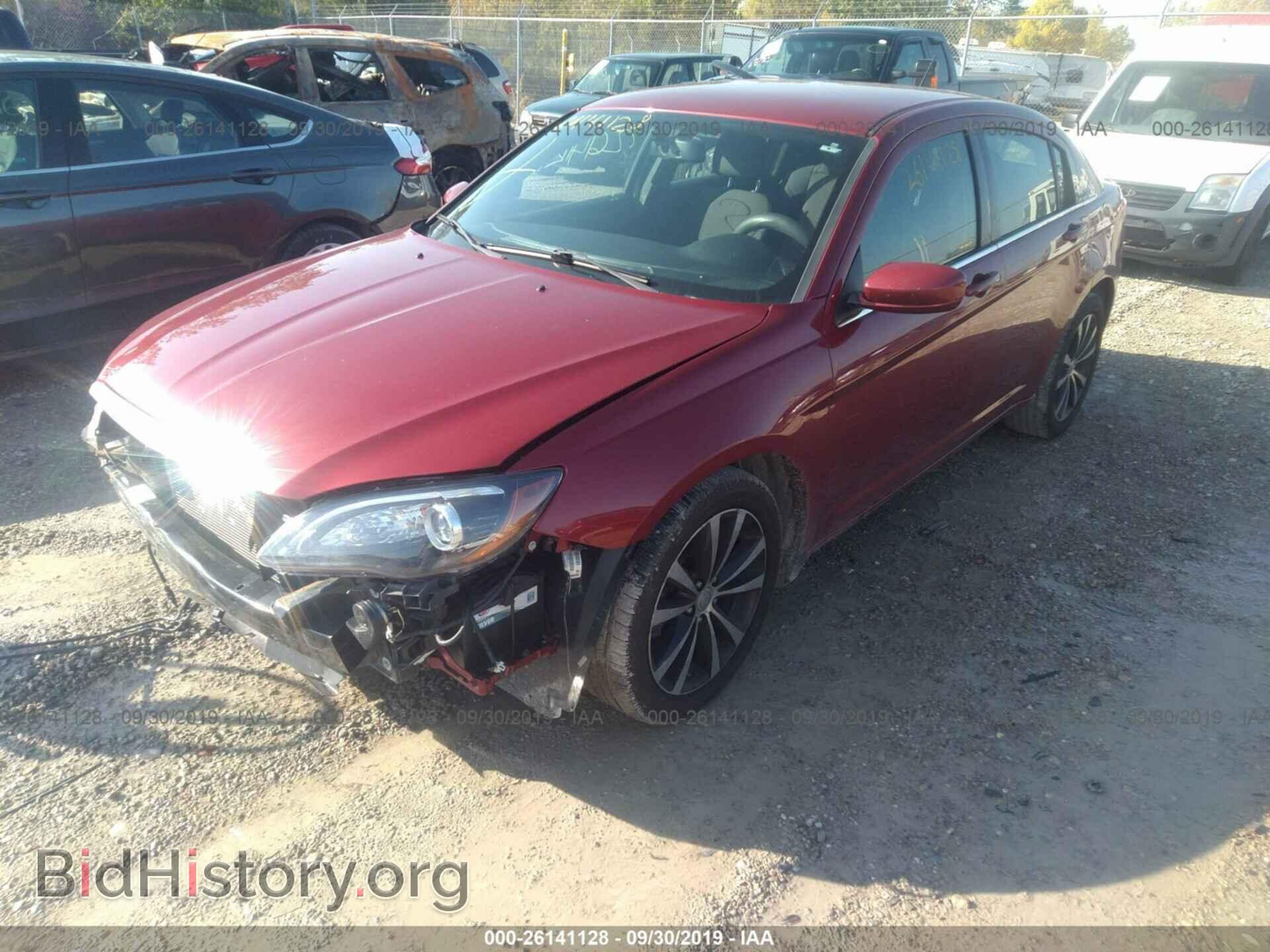 2014 CHRYSLER 200 - VIN: 1C3CCBBG4EN132185 - Фото 2