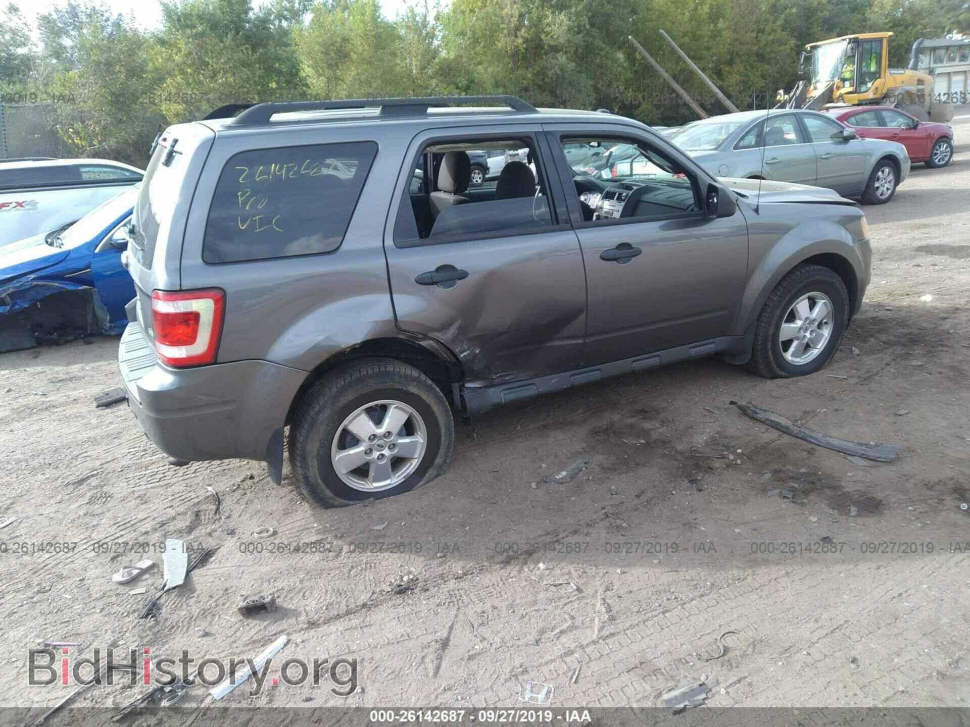 2011 FORD ESCAPE - VIN: 1FMCU0DG7BKA37073 - Photo 4