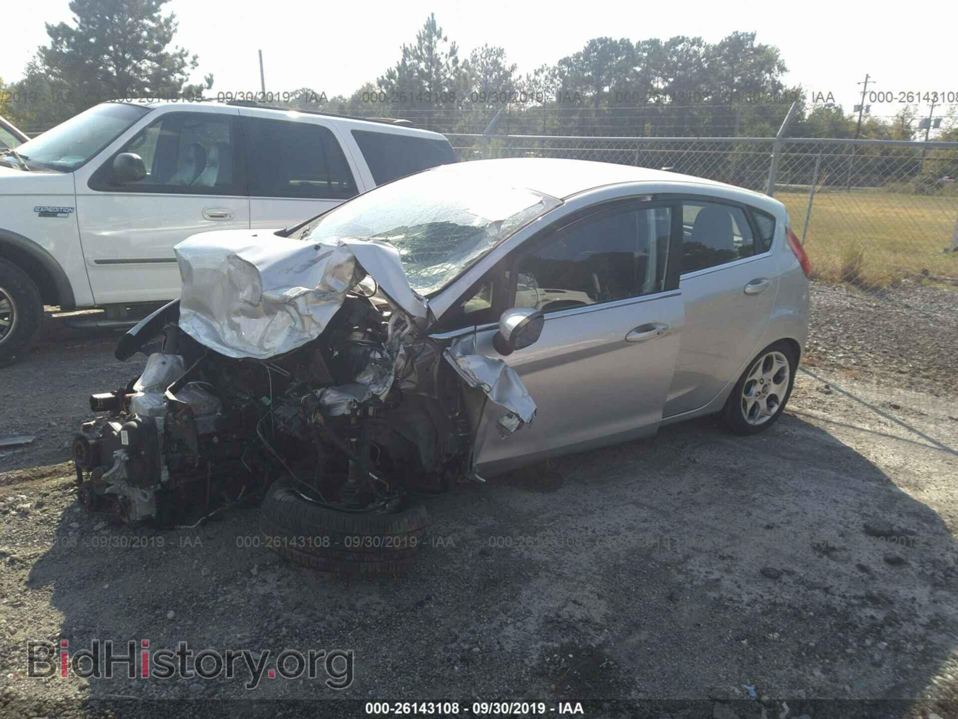 2011 FORD FIESTA - VIN: 3FADP4FJ7BM156076 - Фото 2