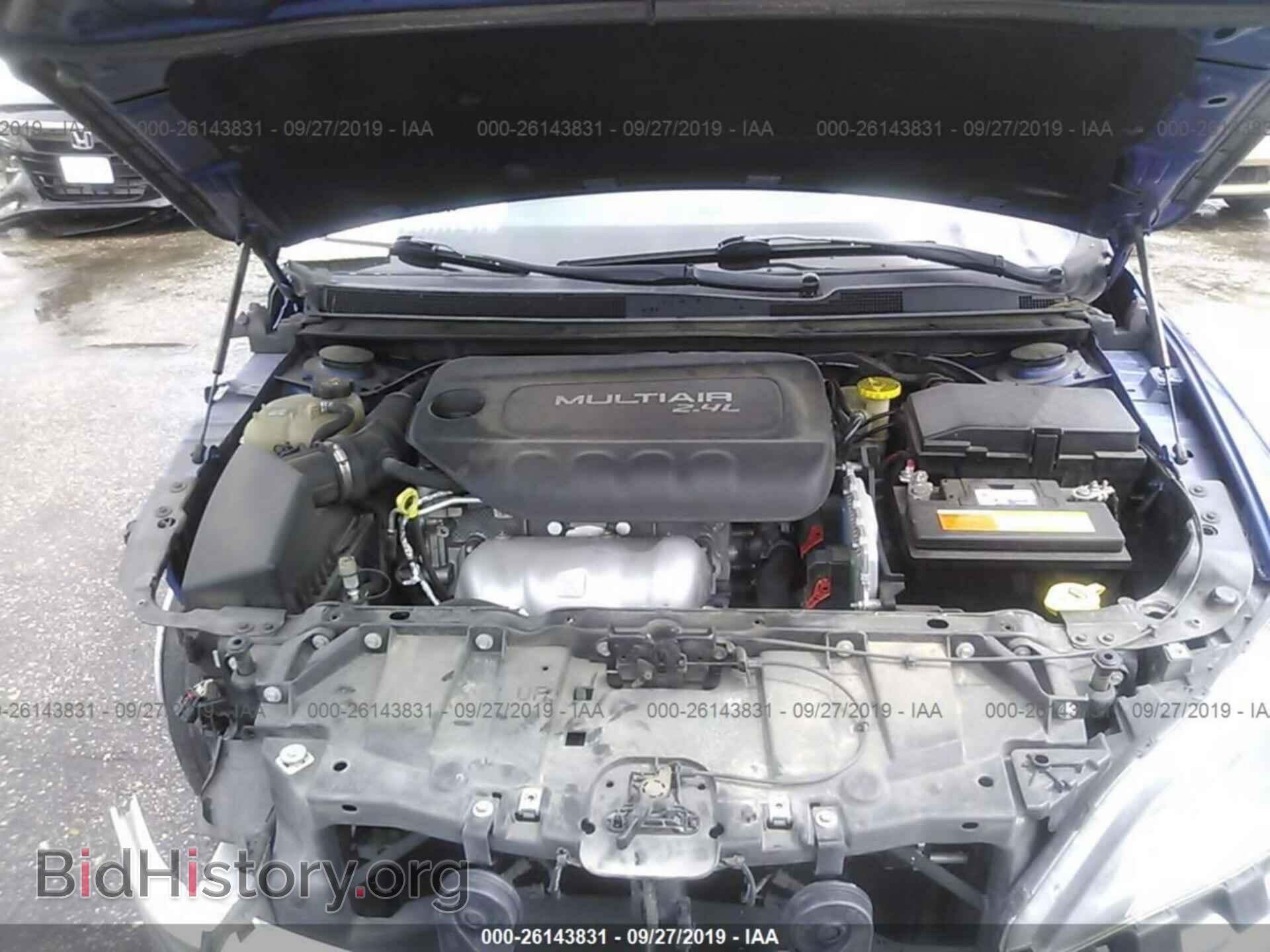 2016 CHRYSLER 200 - VIN: 1C3CCCABXGN140645 - Фото 10