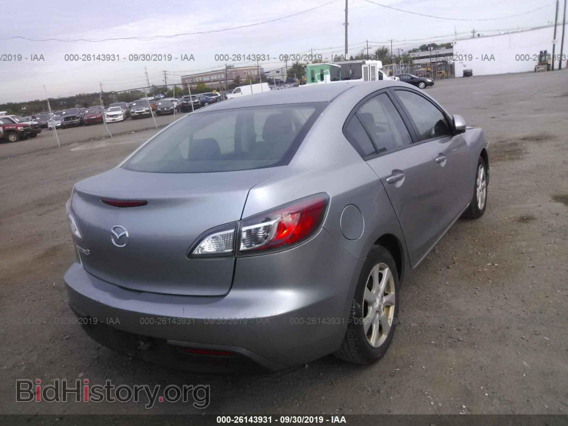 2011 MAZDA 3 - VIN: JM1BL1VF1B1386508 - Фото 4