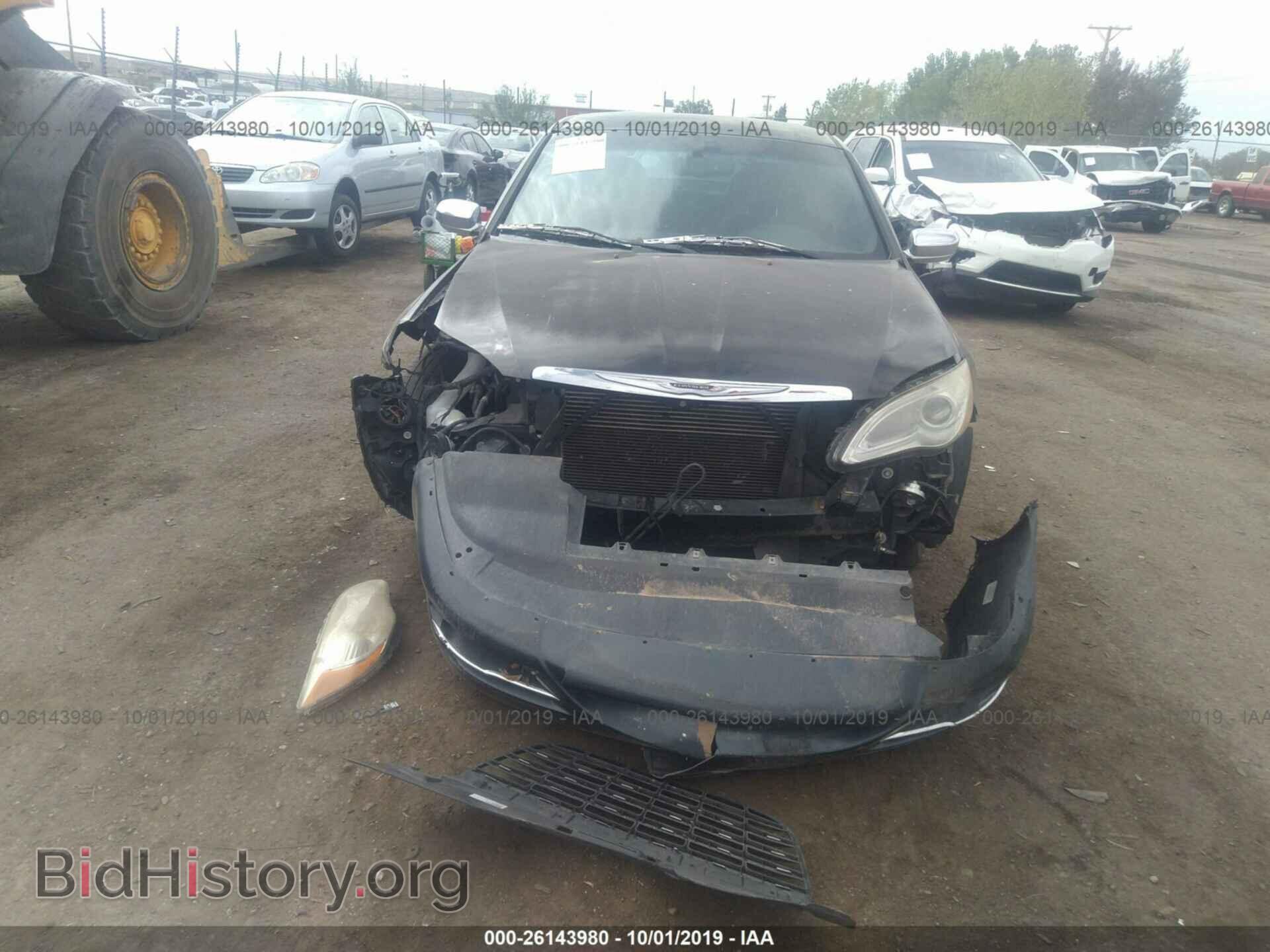 2011 CHRYSLER 200 - VIN: 1C3BC2FG8BN516164 - Фото 6