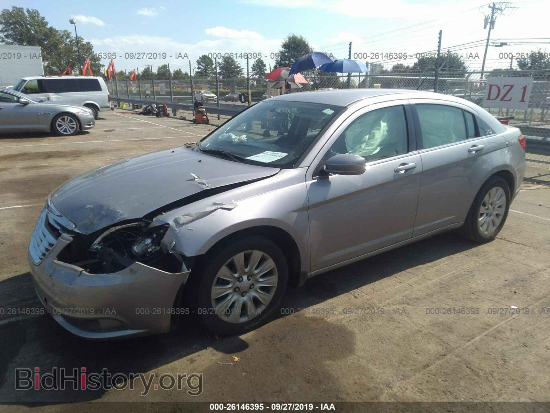 2013 CHRYSLER 200 - VIN: 1C3CCBAB2DN641227 - Фото 2