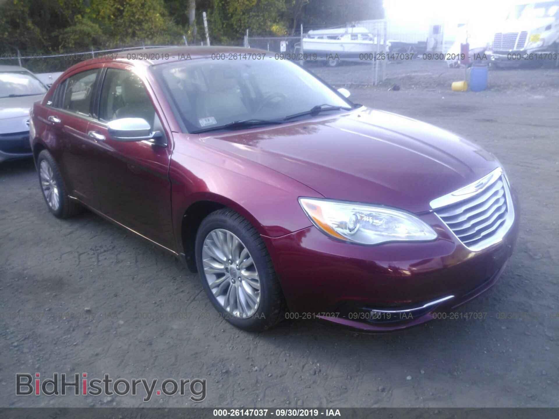 Фотография 1C3BC2FG6BN570952 - CHRYSLER 200 2011