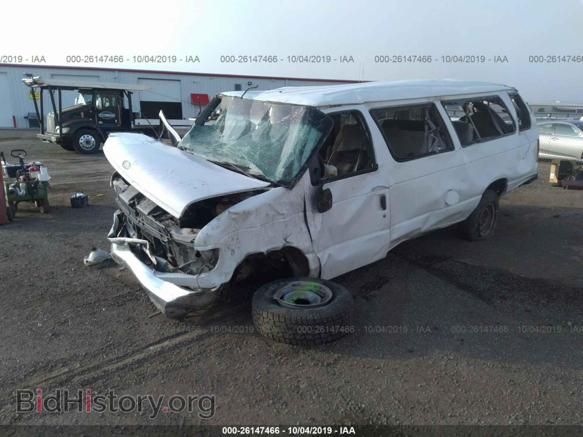 2002 FORD ECONOLINE - VIN: 1FBSS31F72HB18353 - Фото 2