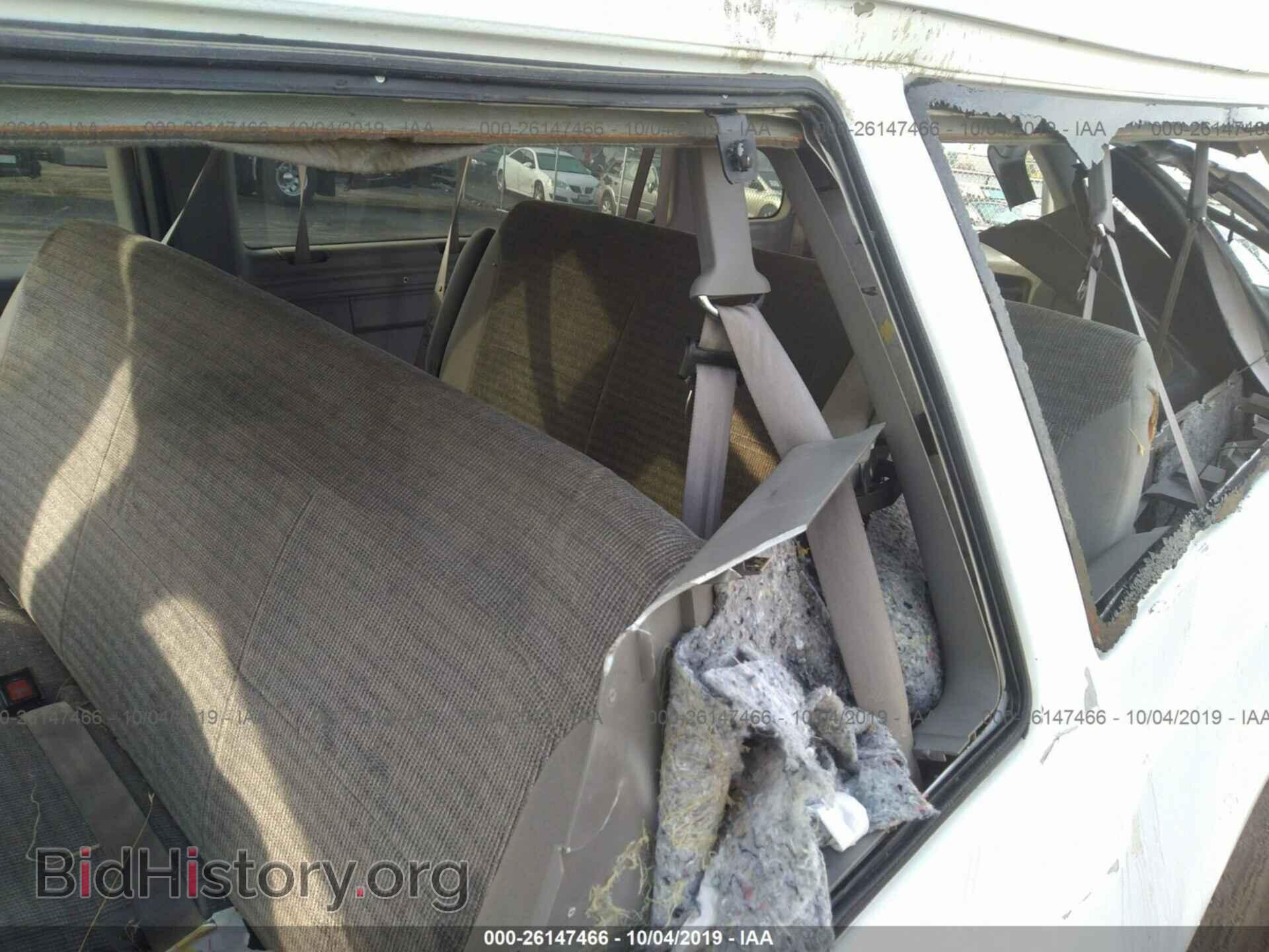 2002 FORD ECONOLINE - VIN: 1FBSS31F72HB18353 - Фото 8