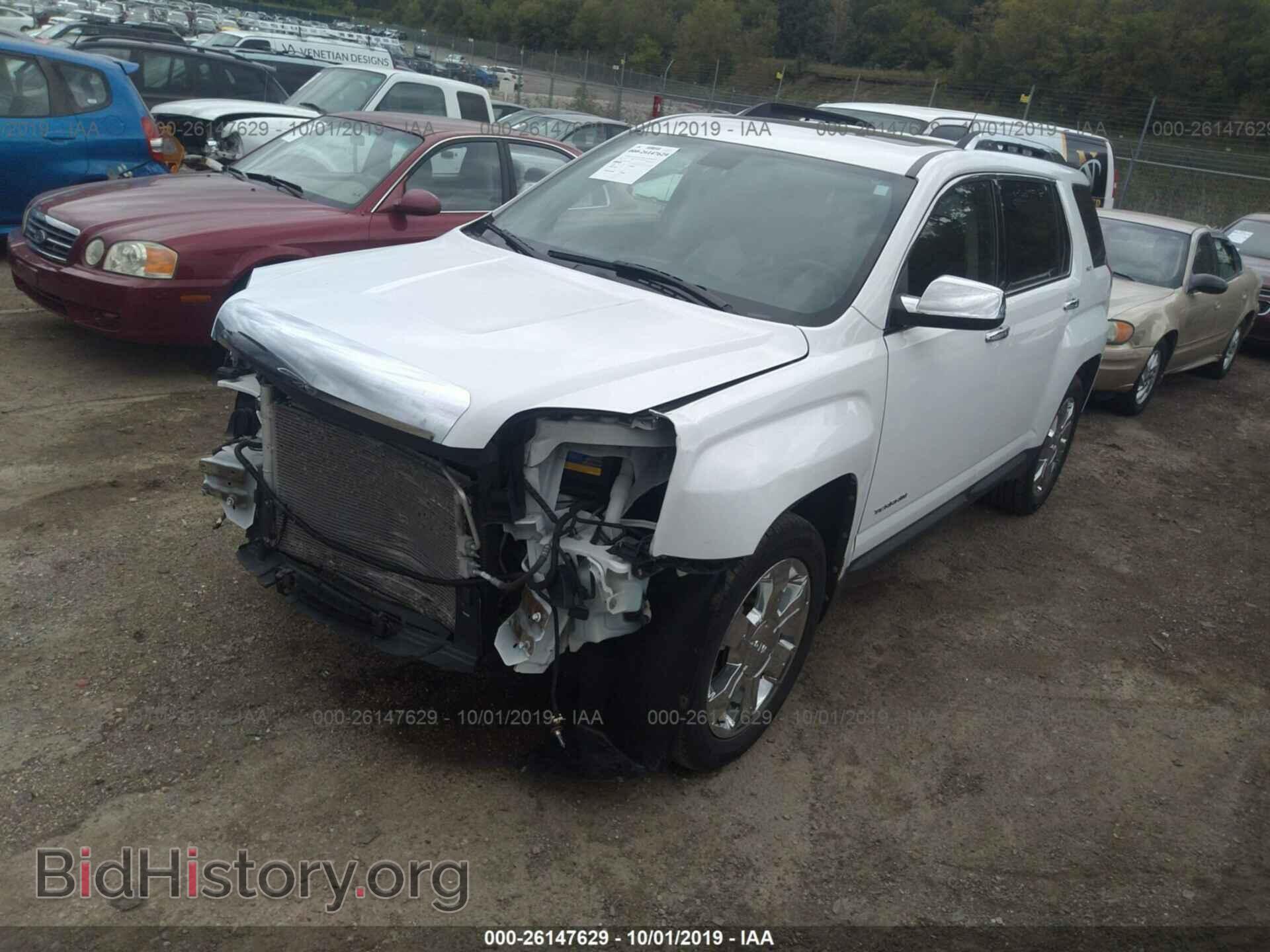 2011 GMC TERRAIN - VIN: 2CTFLXE53B6240818 - Photo 2