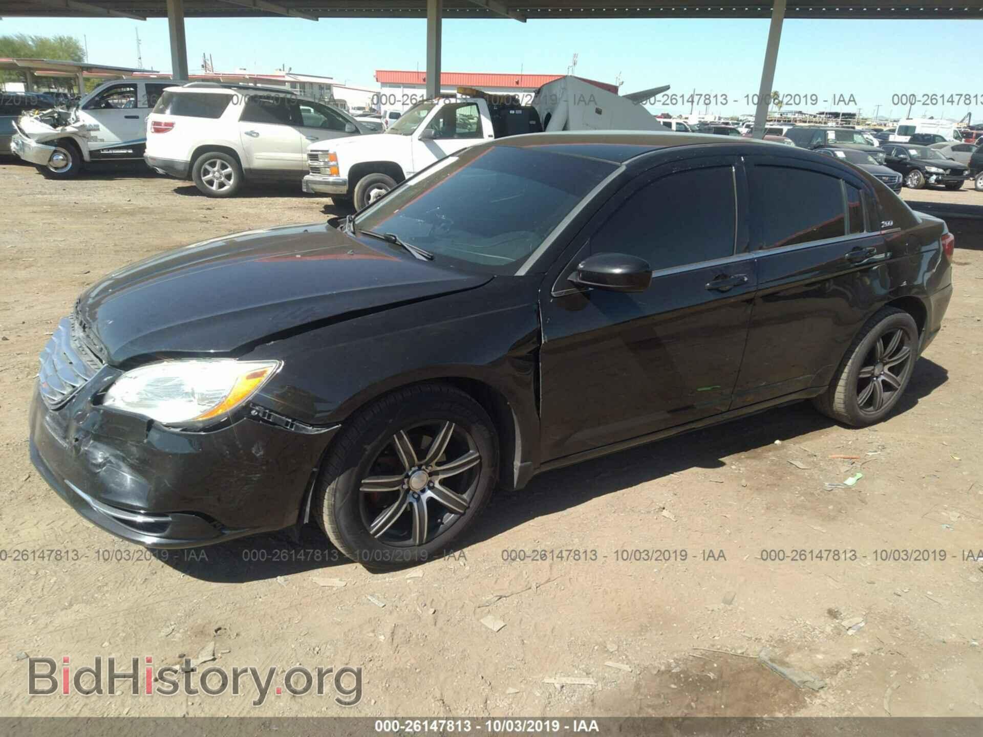 2012 CHRYSLER 200 - VIN: 1C3CCBAB1CN167298 - Photo 2