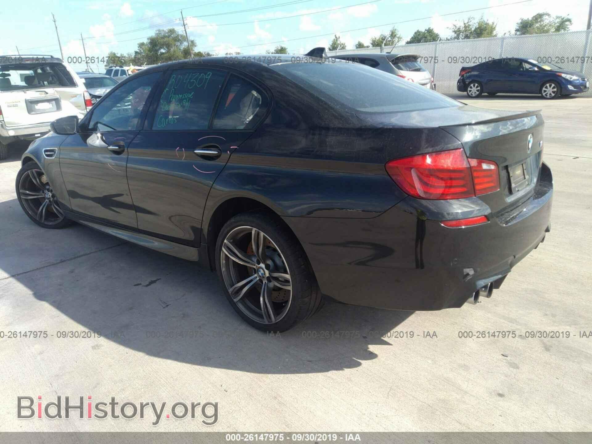 2013 BMW M5 - VIN: WBSFV9C59DC772467 - Фото 3