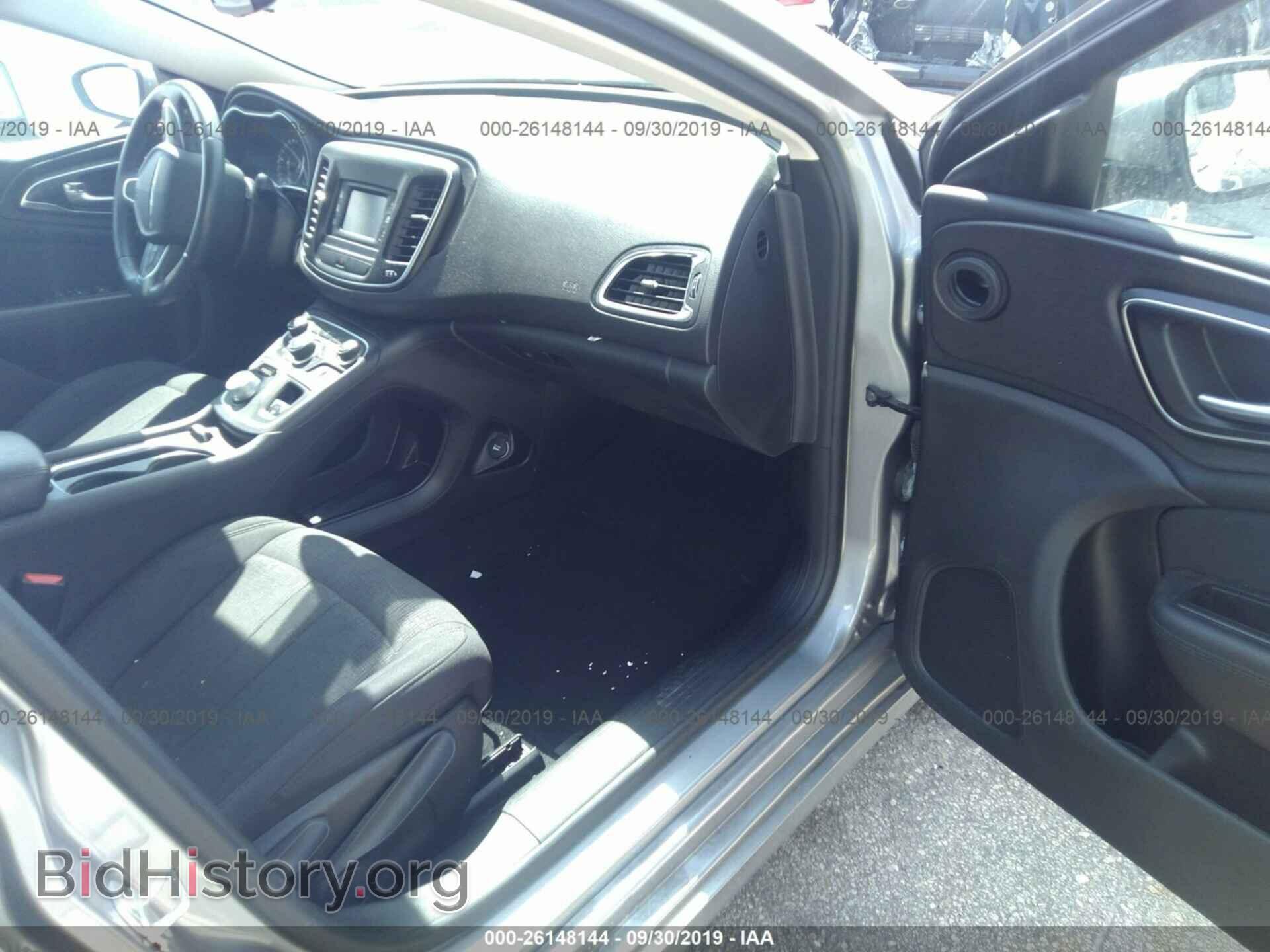 2016 CHRYSLER 200 - VIN: 1C3CCCFB9GN195743 - Photo 5