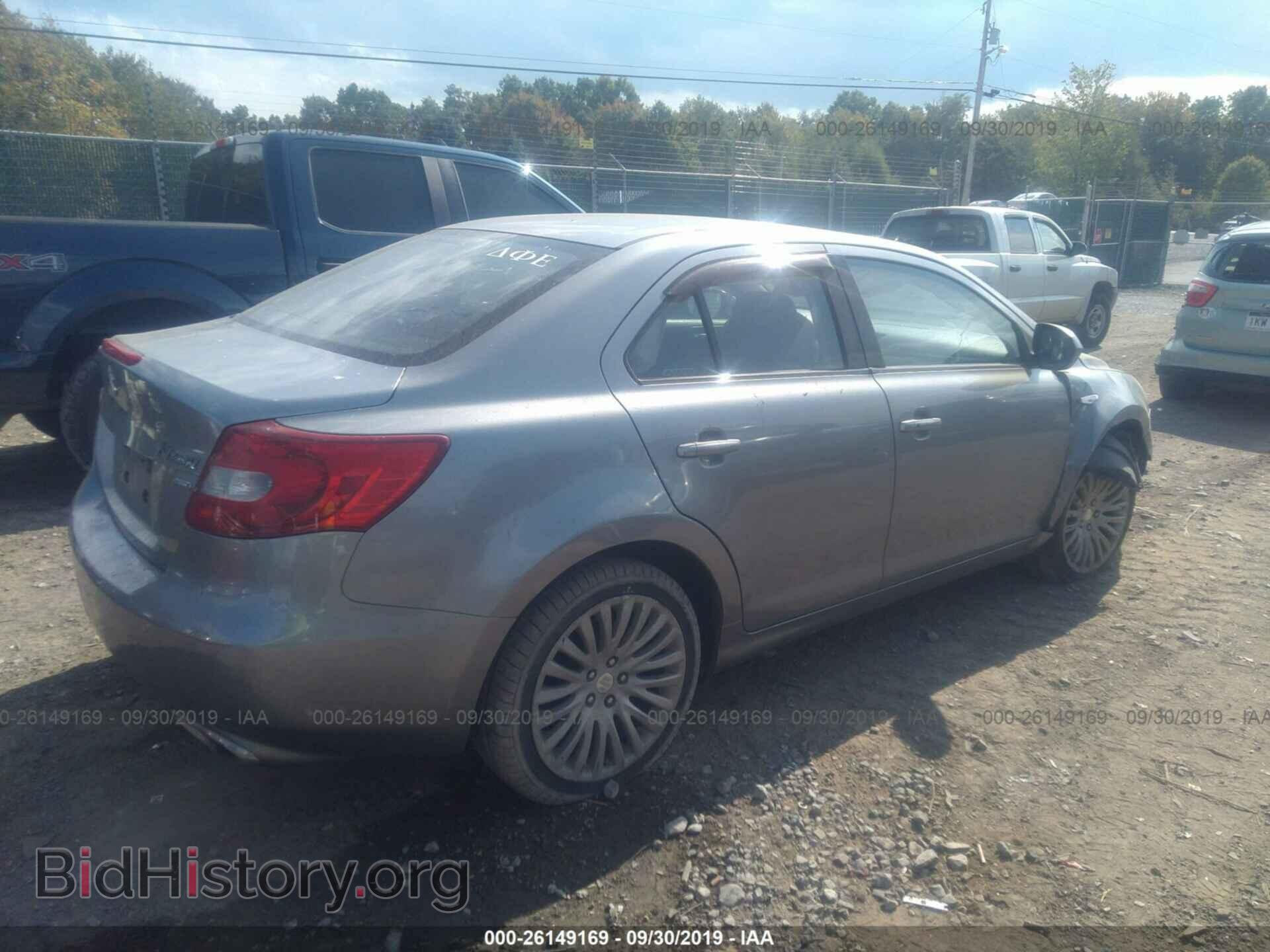 2011 SUZUKI KIZASHI - VIN: JS2RF9A32B6110928 - Photo 4