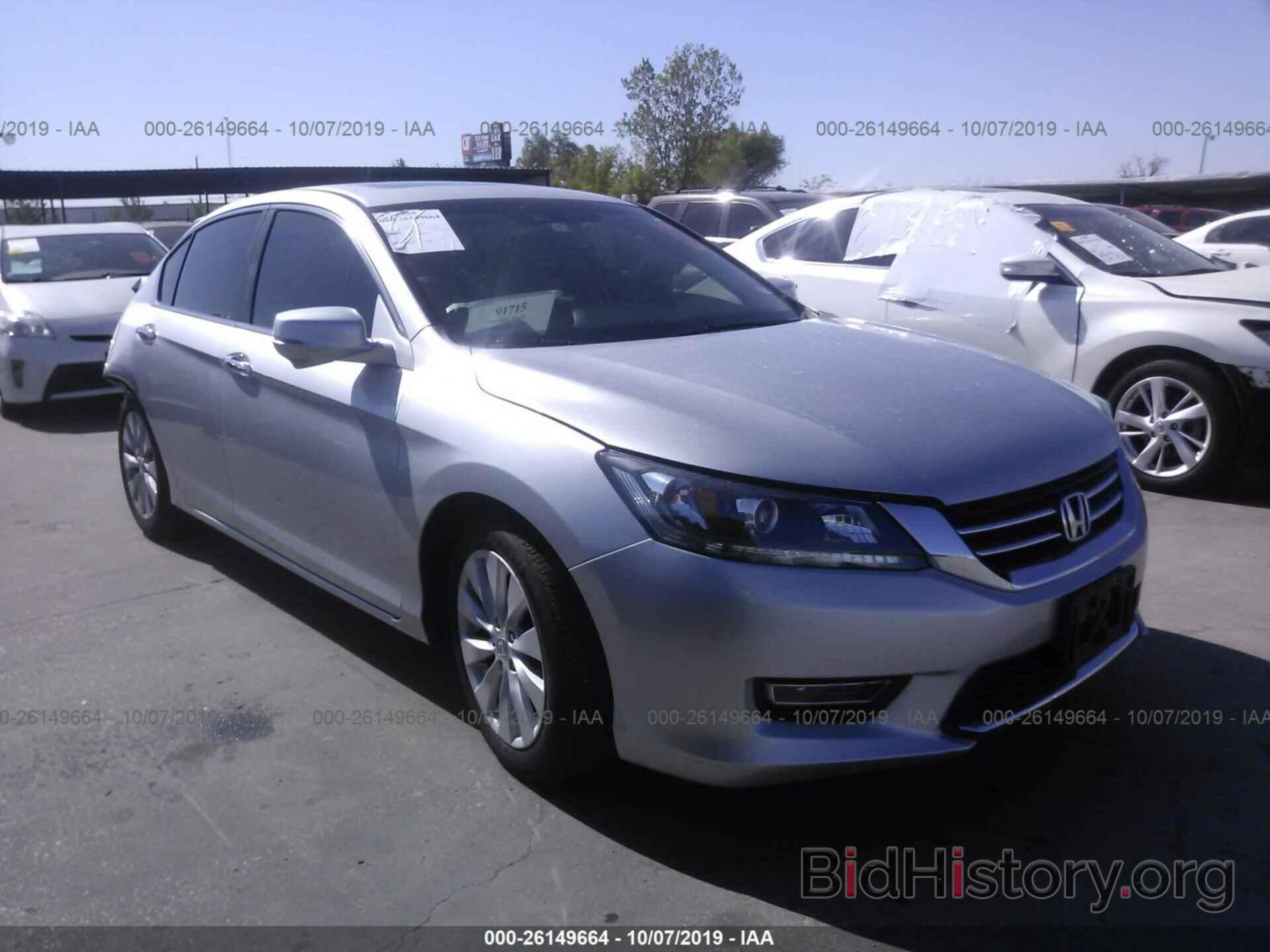 Photo 1HGCR2F82DA116345 - HONDA ACCORD 2013