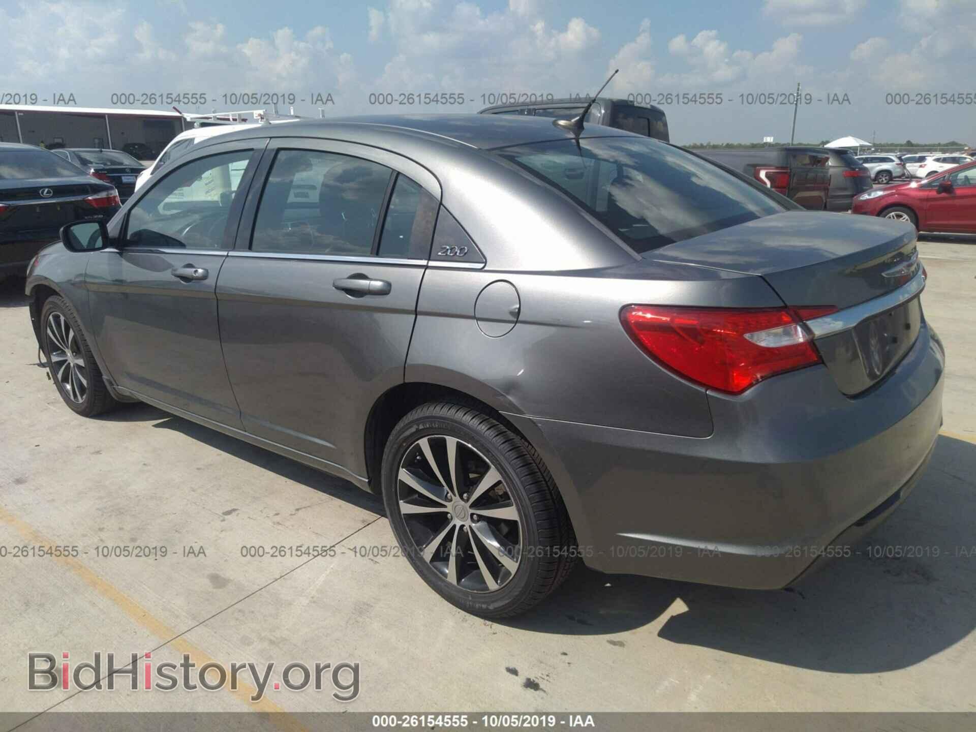 2012 CHRYSLER 200 - VIN: 1C3CCBHG0CN178794 - Фото 3