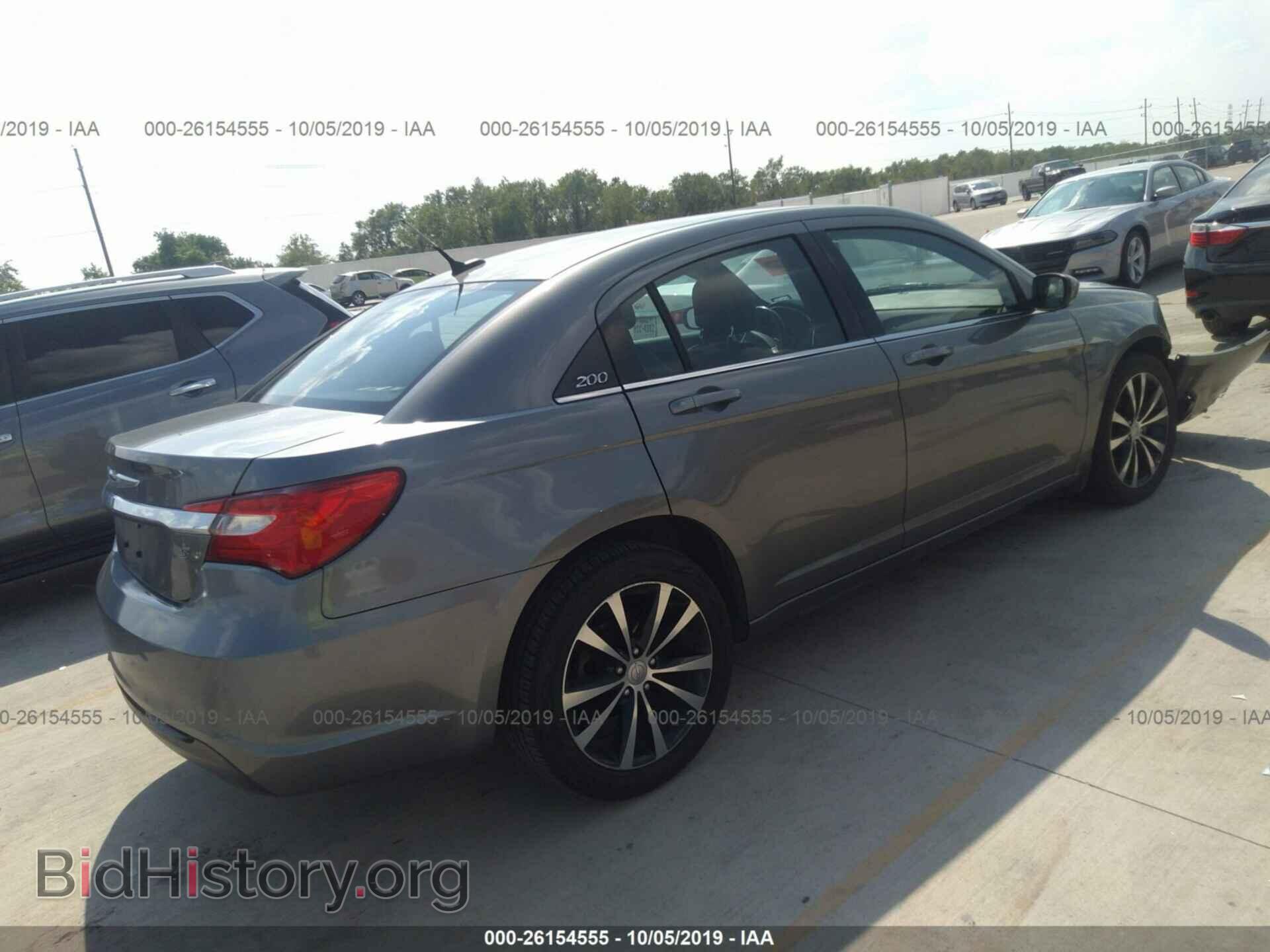 2012 CHRYSLER 200 - VIN: 1C3CCBHG0CN178794 - Фото 4