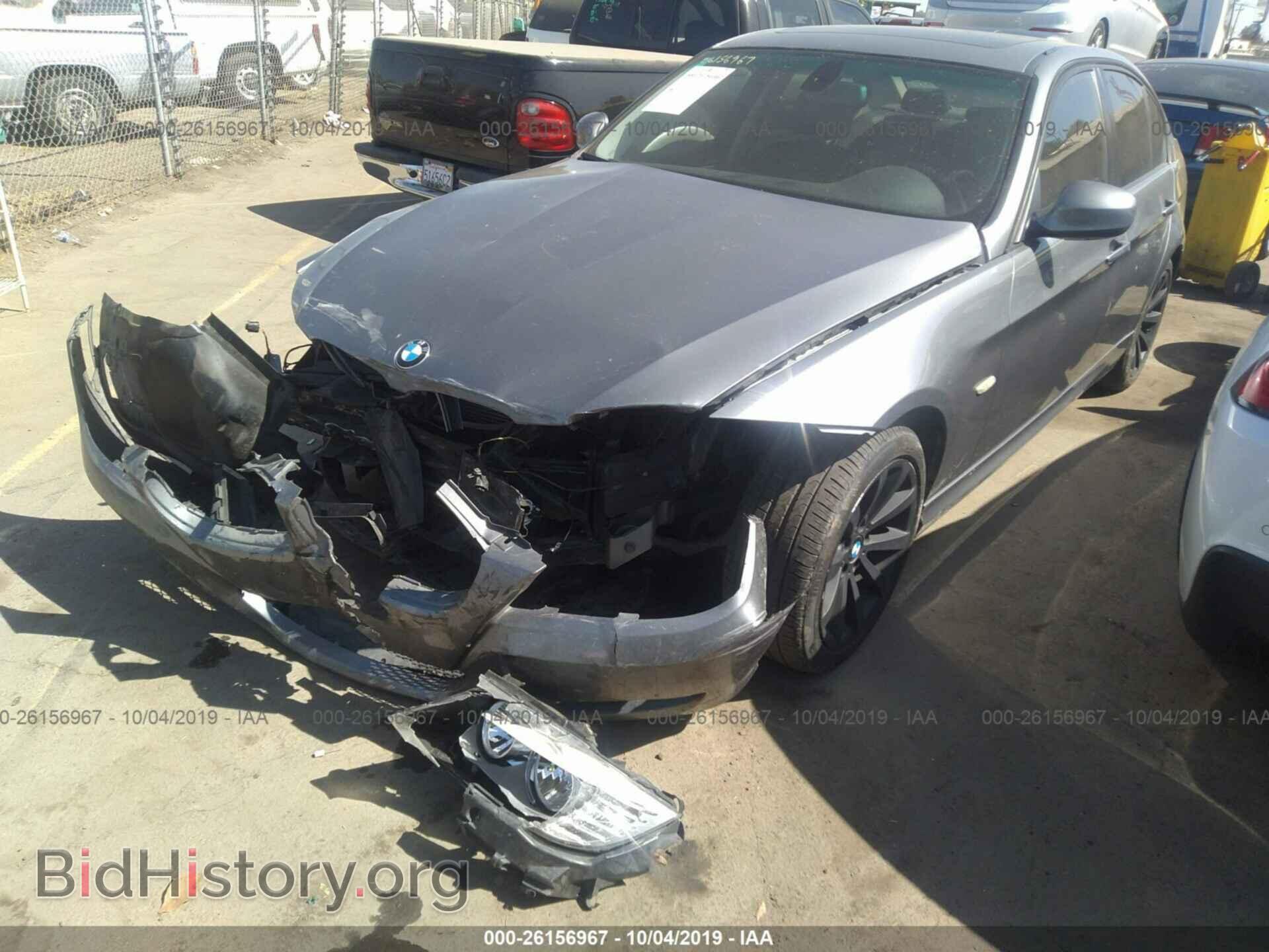 2011 BMW 328 - VIN: WBAPH5G54BNM82318 - Фото 2