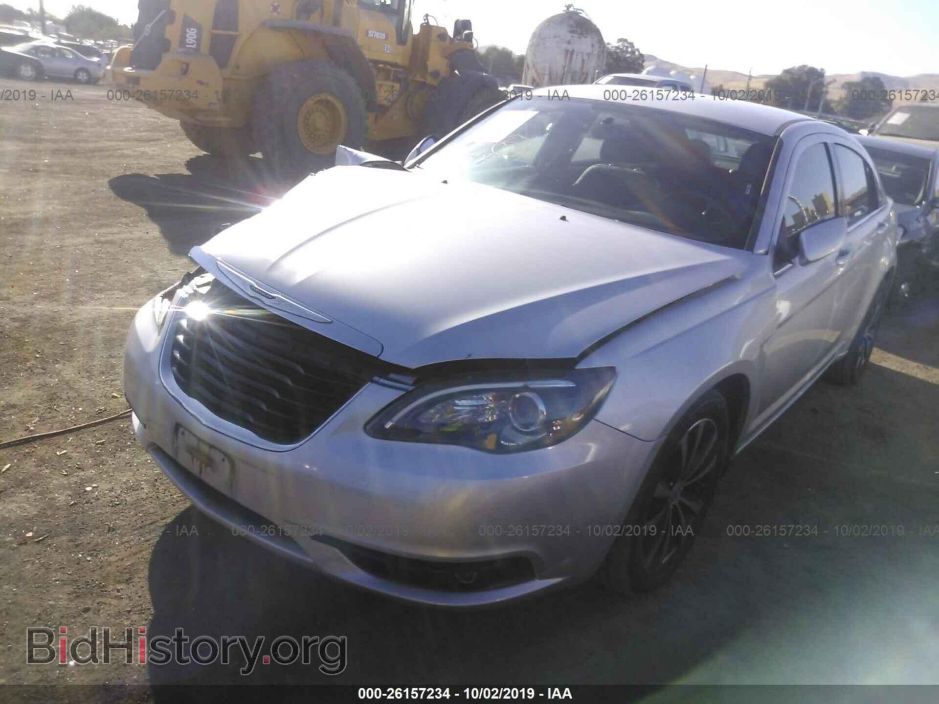 2012 CHRYSLER 200 - VIN: 1C3CCBHG6CN180923 - Photo 2