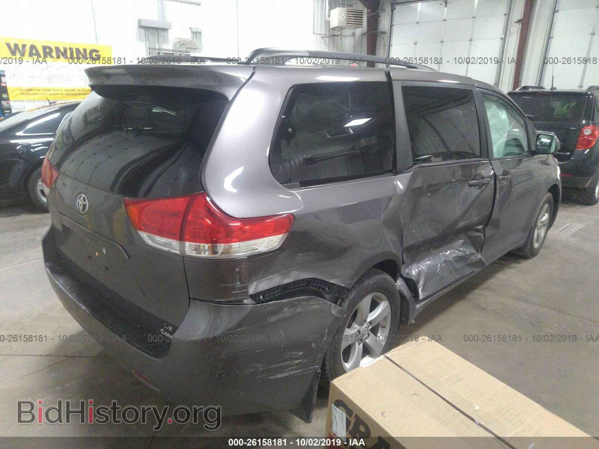 2014 Toyota Sienna - VIN: 5TDKK3DC8ES453473 - Фото 4