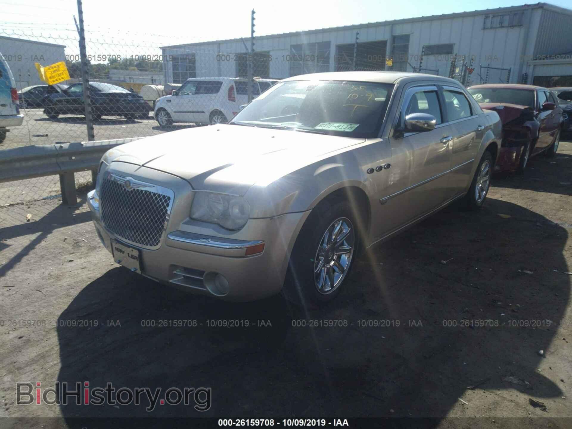 2006 CHRYSLER 300C - VIN: 2C3LA63H36H249271 - Фото 2