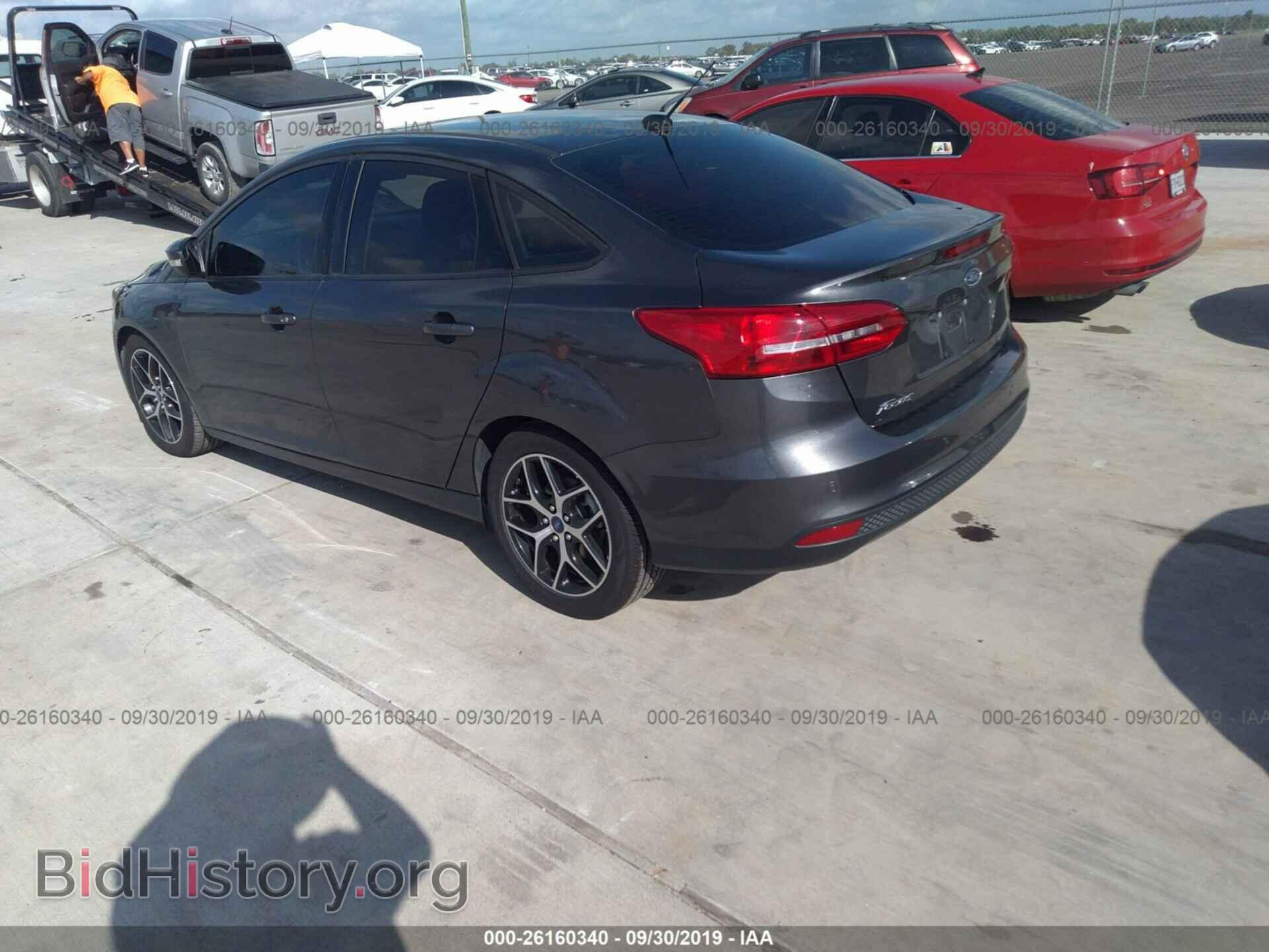 2017 Ford Focus - VIN: 1FADP3H2XHL225367 - Фото 3