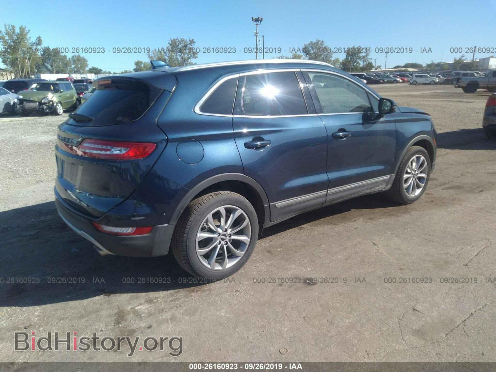 2017 LINCOLN MKC - VIN: 5LMCJ2D97HUL50057 - Photo 4