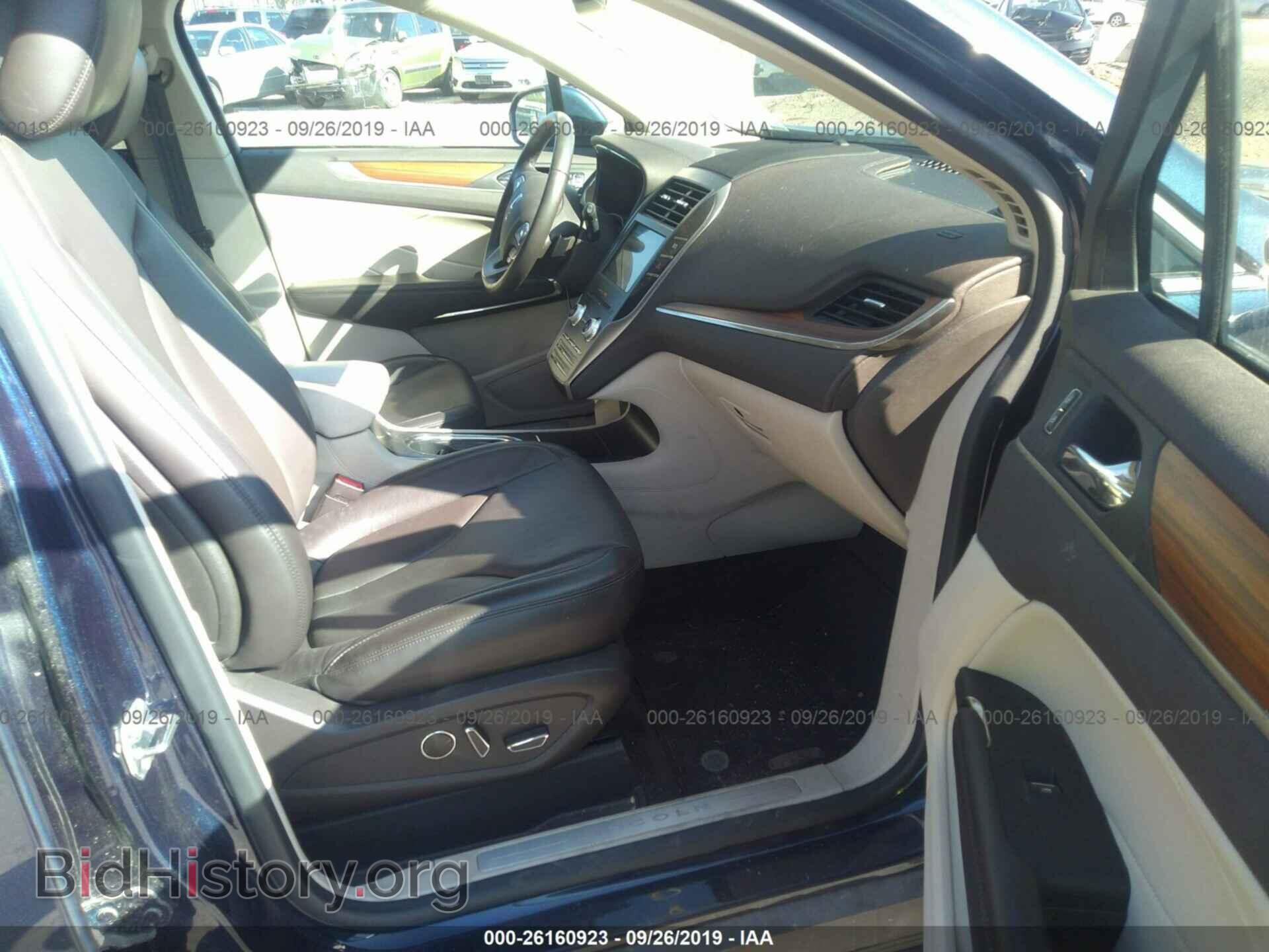 2017 LINCOLN MKC - VIN: 5LMCJ2D97HUL50057 - Photo 5