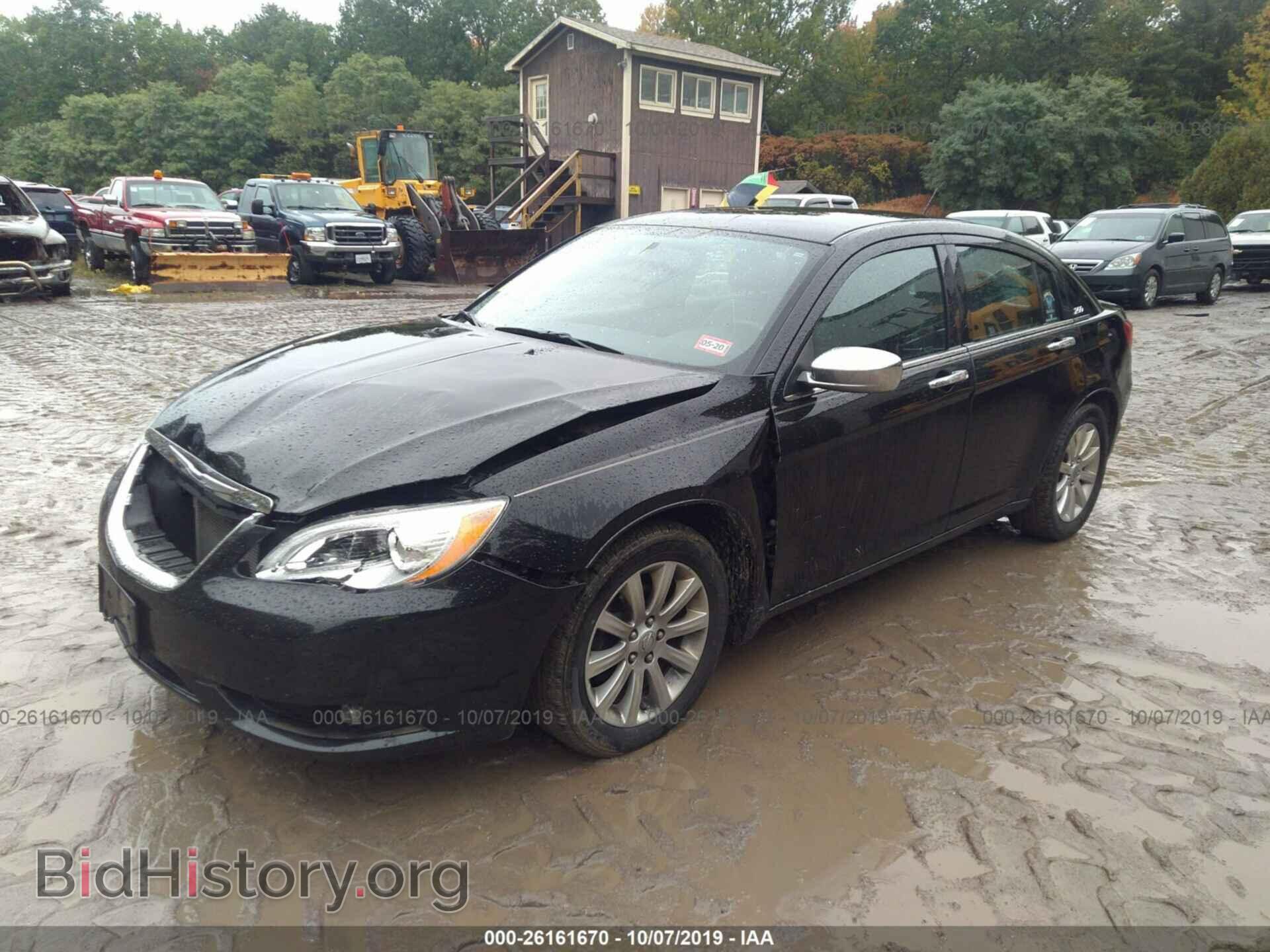 2013 CHRYSLER 200 - VIN: 1C3CCBCG0DN505932 - Photo 2