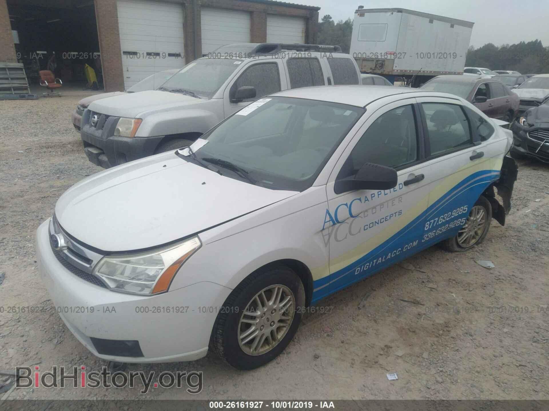 2011 FORD FOCUS - VIN: 1FAHP3FN3BW158549 - Photo 2