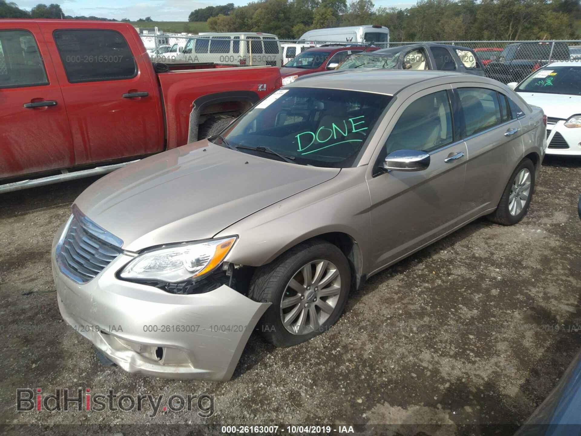 2013 CHRYSLER 200 - VIN: 1C3CCBCG4DN602566 - Photo 2