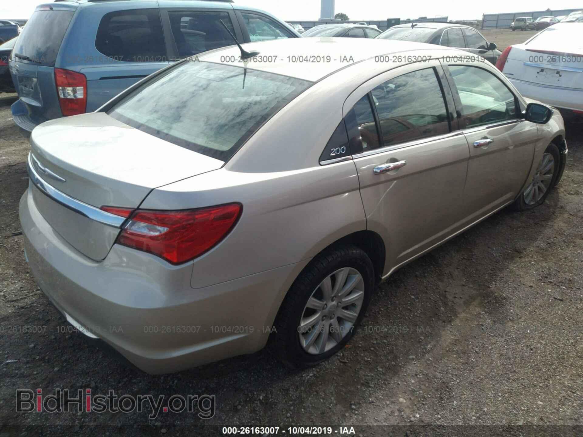 2013 CHRYSLER 200 - VIN: 1C3CCBCG4DN602566 - Photo 4