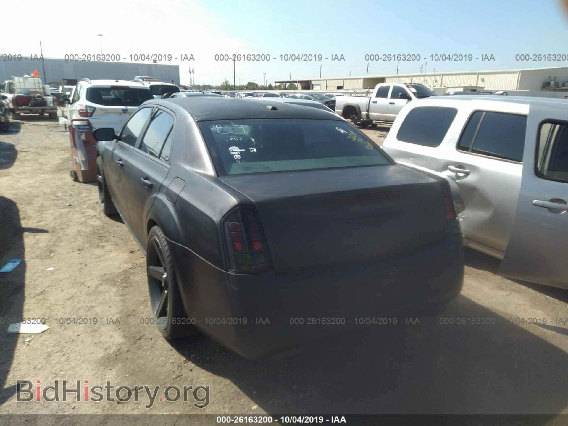 2011 CHRYSLER 300 - VIN: 2C3CA4CG2BH529639 - Фото 3