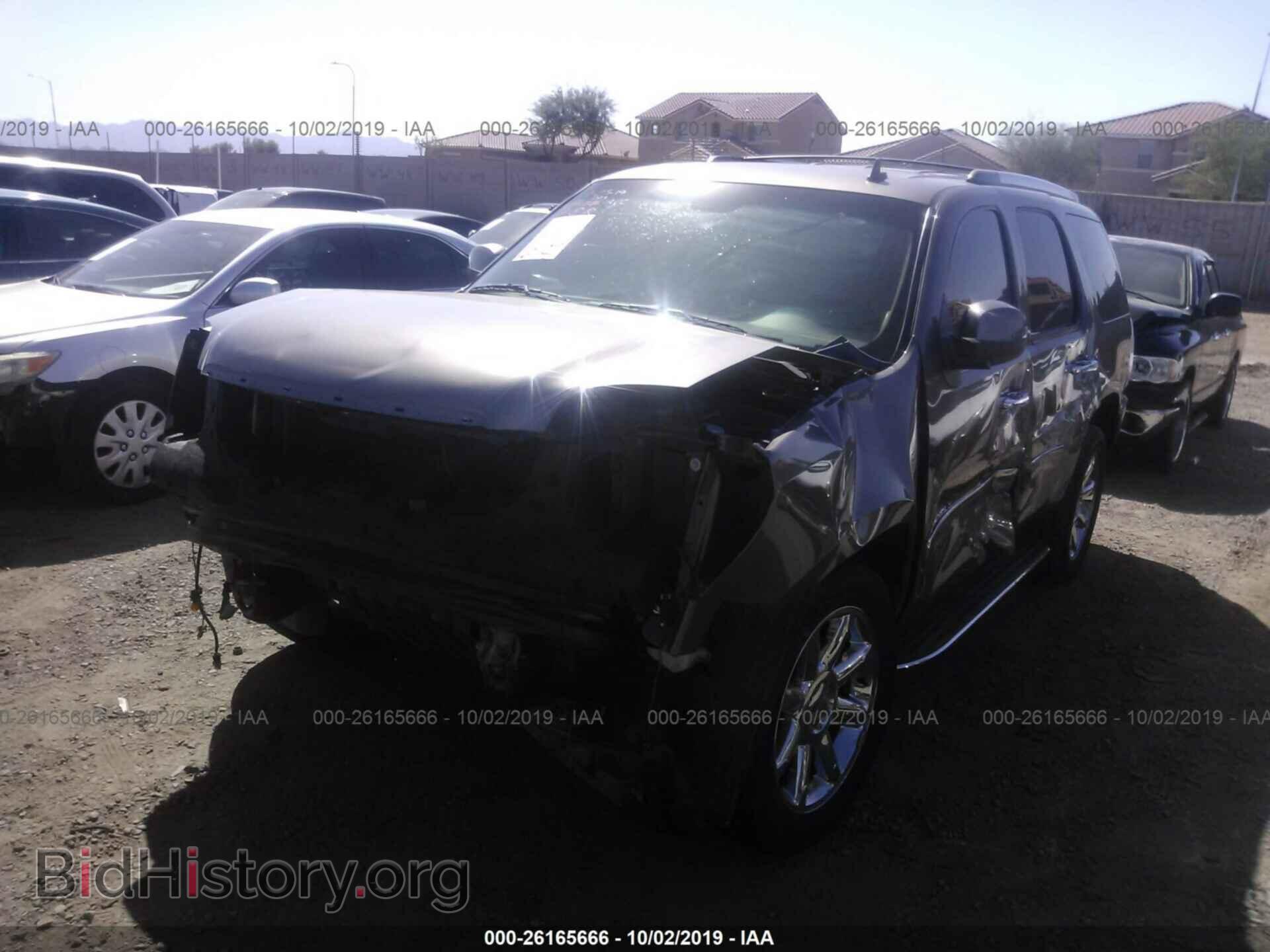 2011 GMC YUKON - VIN: 1GKS1EEF9BR392947 - Photo 2