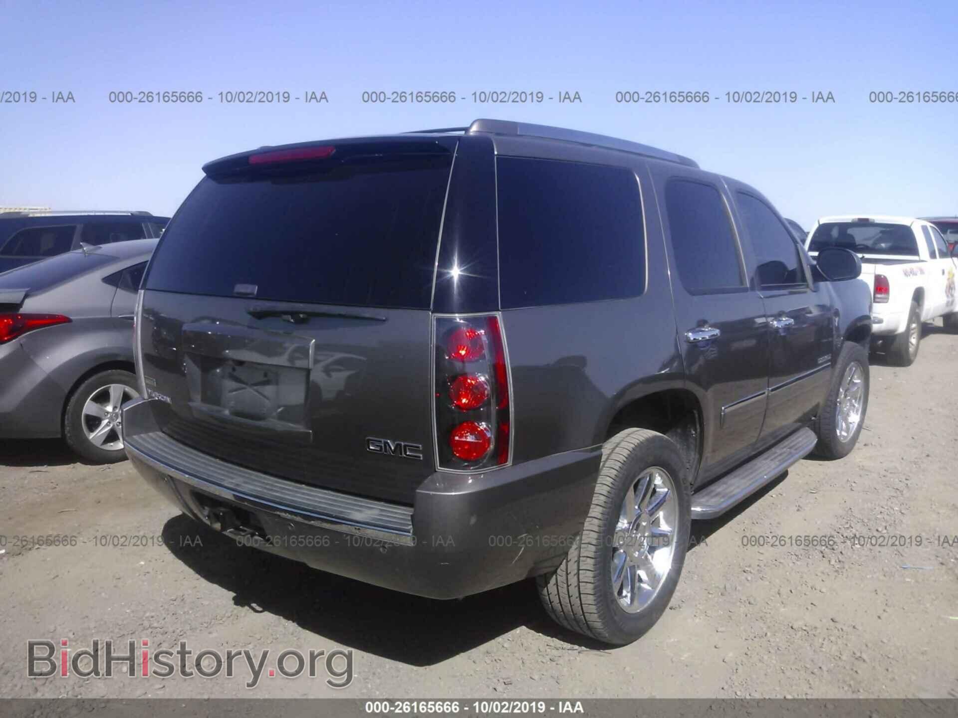 2011 GMC YUKON - VIN: 1GKS1EEF9BR392947 - Photo 4