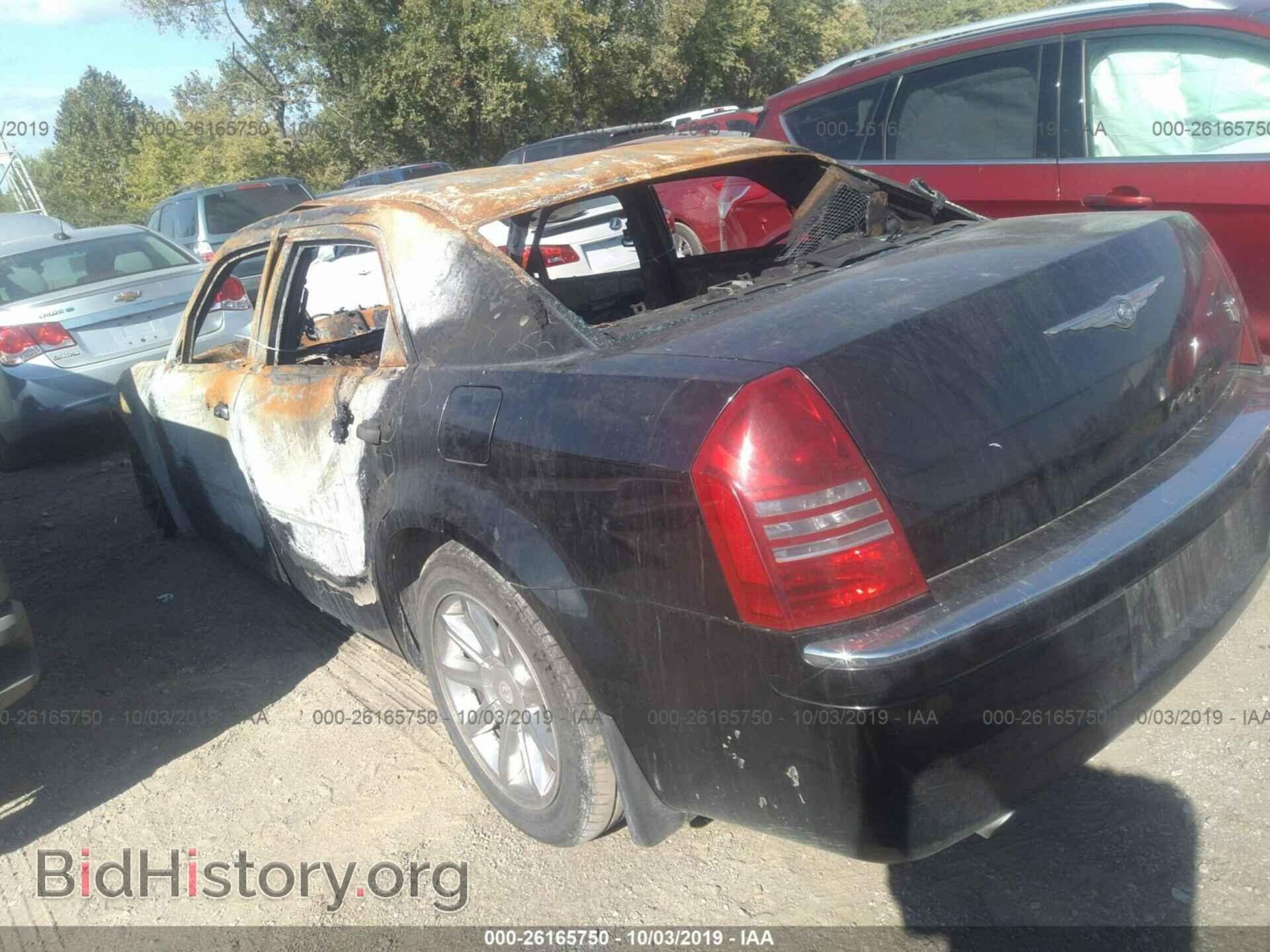 2005 CHRYSLER 300C - VIN: 2C3JA63H45H110577 - Фото 3