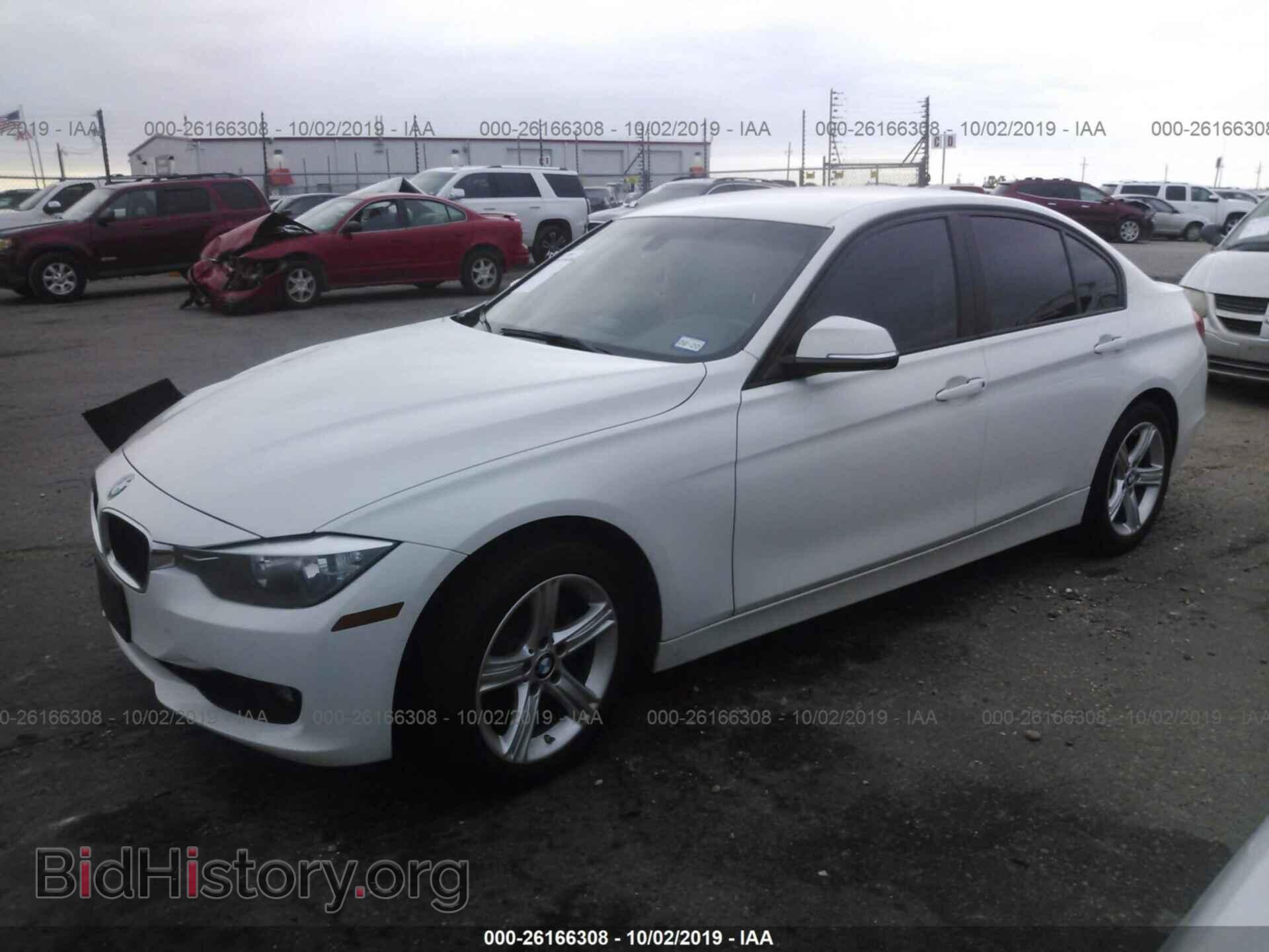 2015 BMW 328 - VIN: WBA3A5C55FF609358 - Фото 2