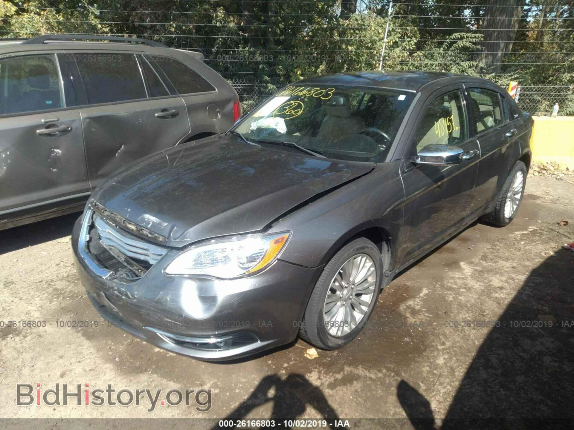 2012 CHRYSLER 200 - VIN: 1C3CCBCB1CN241817 - Photo 2