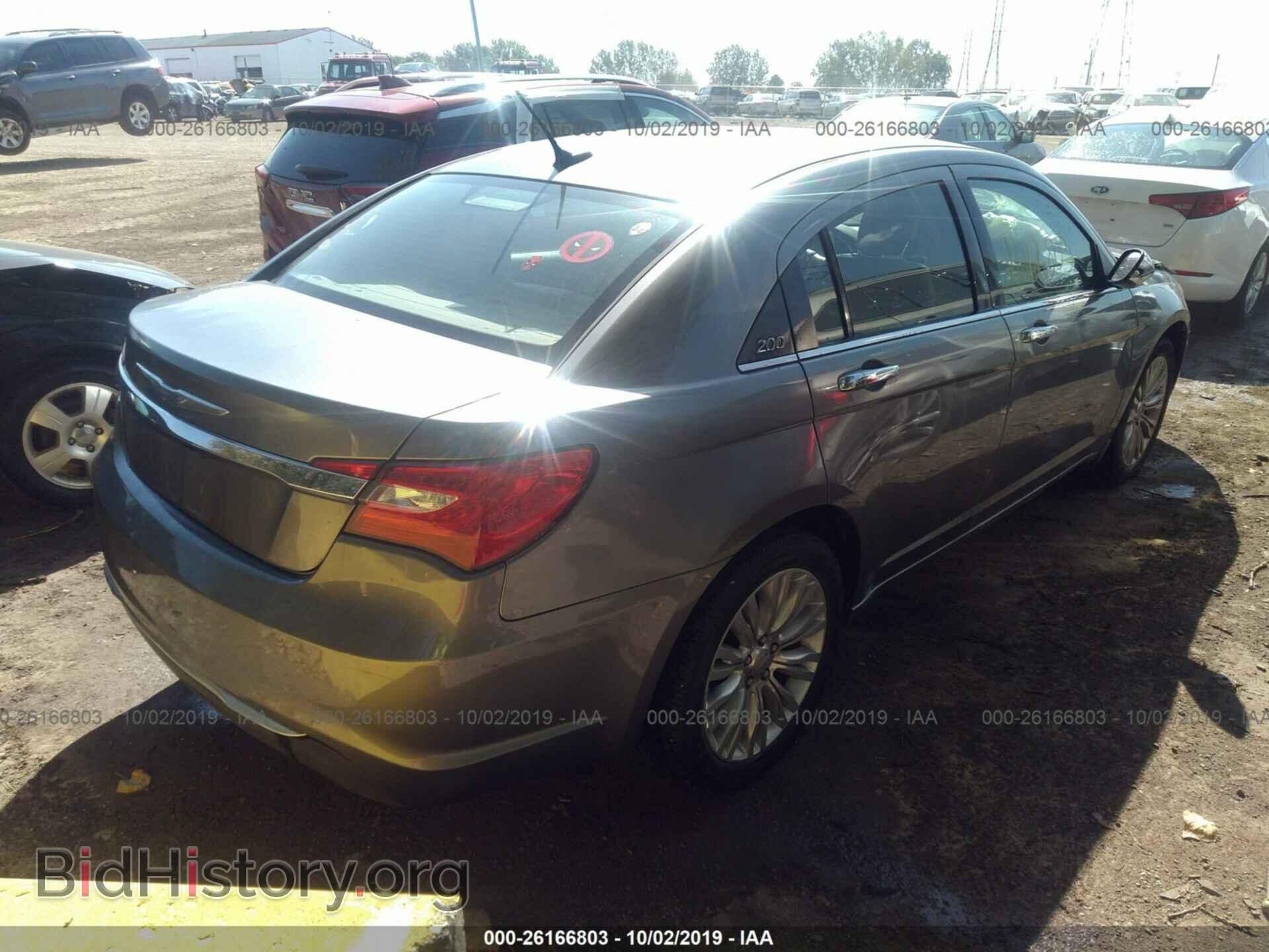 2012 CHRYSLER 200 - VIN: 1C3CCBCB1CN241817 - Photo 4