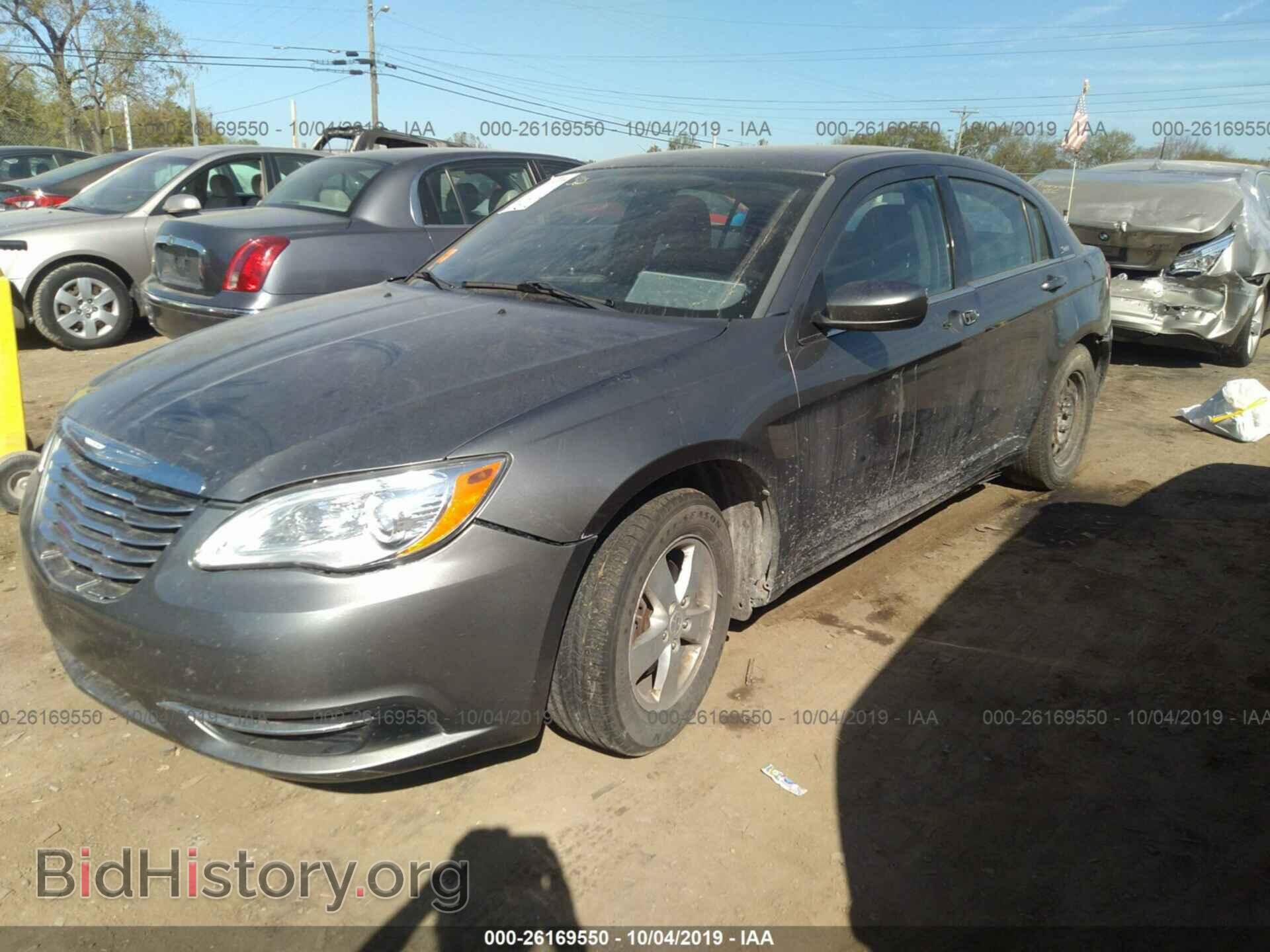 2013 CHRYSLER 200 - VIN: 1C3CCBBB6DN570239 - Фото 2